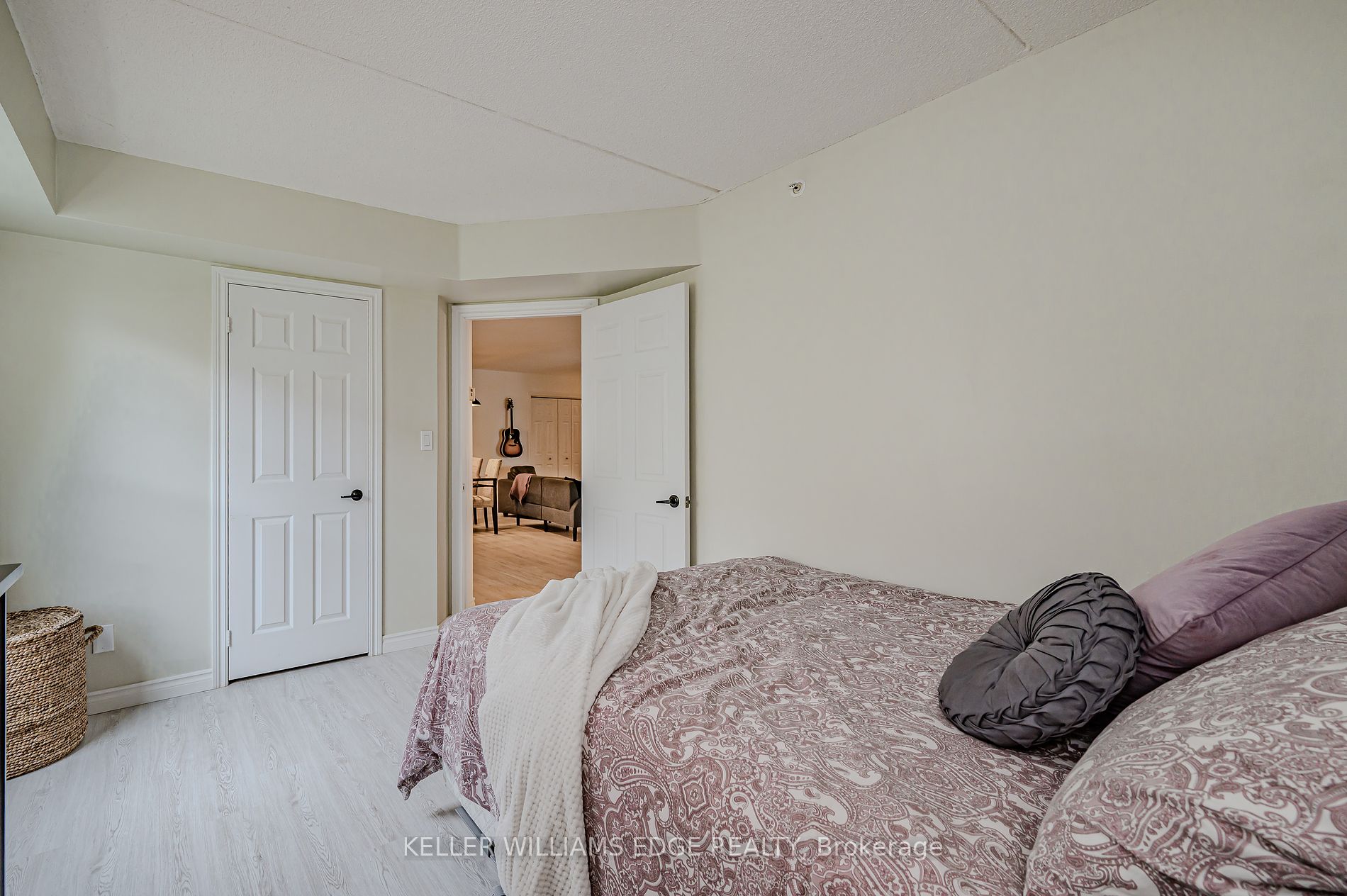 1441 Walker's Line, #301