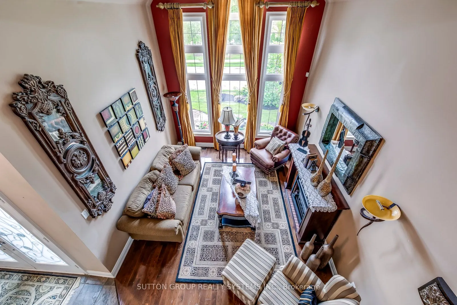 2284 Nena Cres