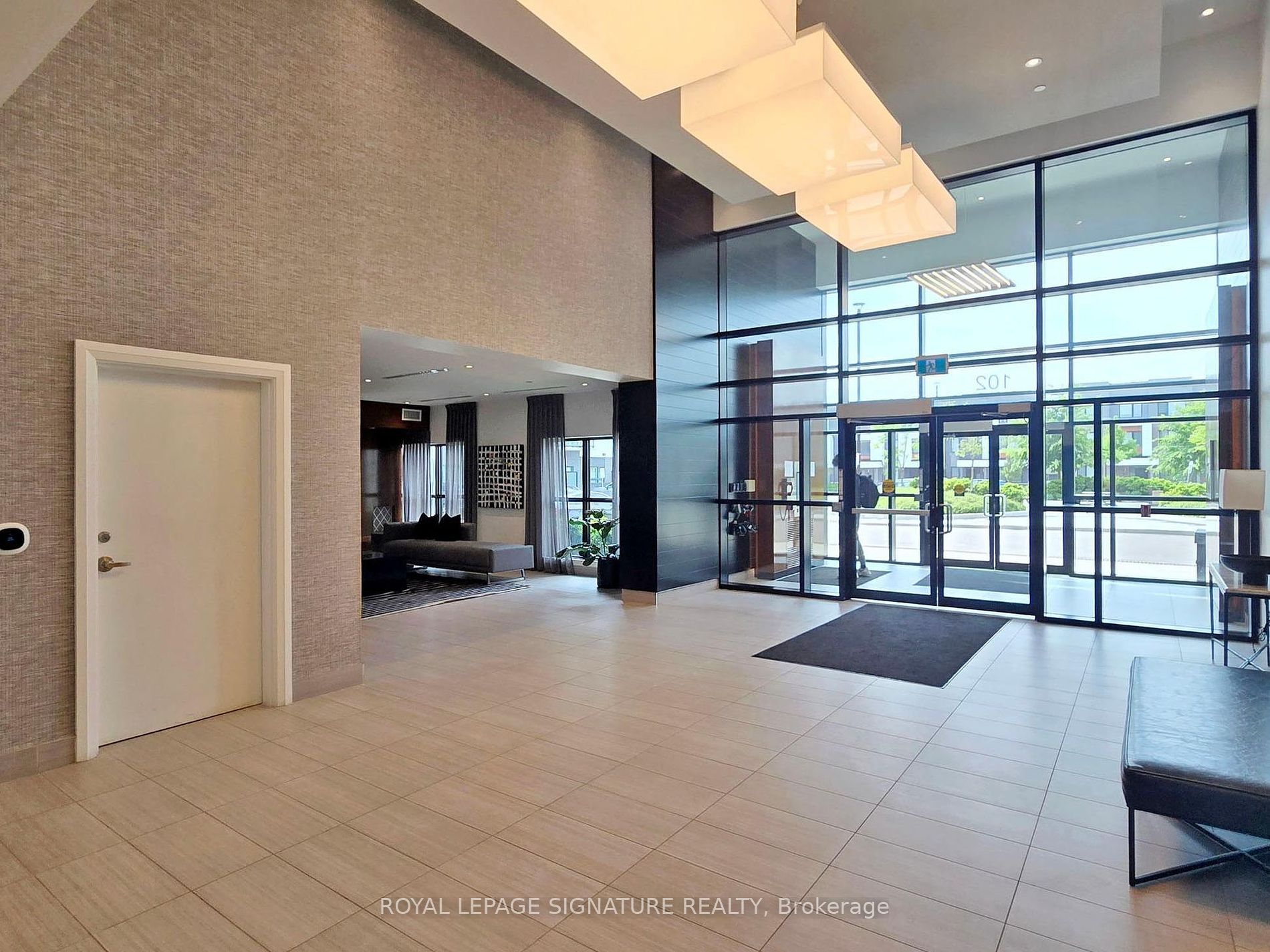 102 Grovewood Common, #405