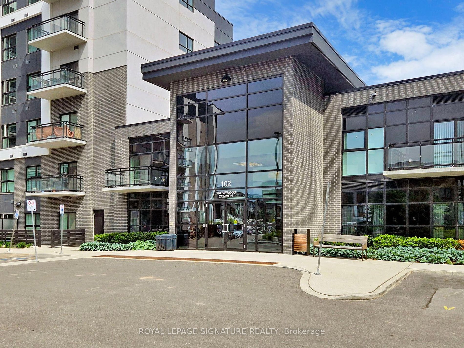 102 Grovewood Common, #405