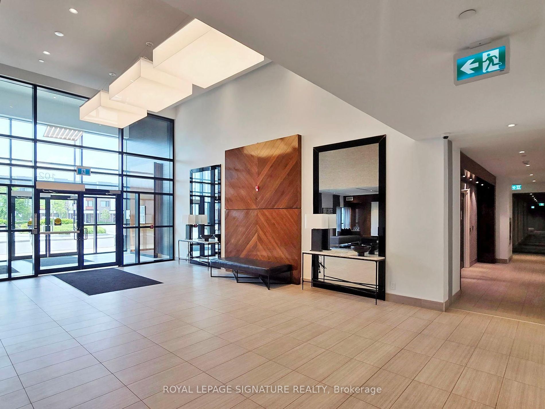 102 Grovewood Common, #405