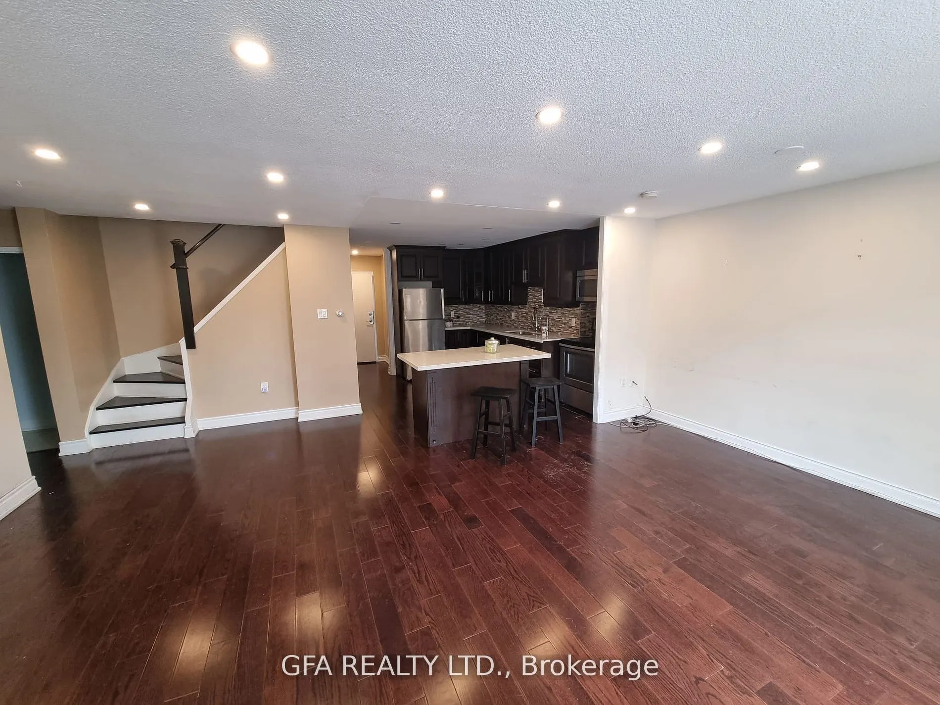 1624 Bloor St E, #66