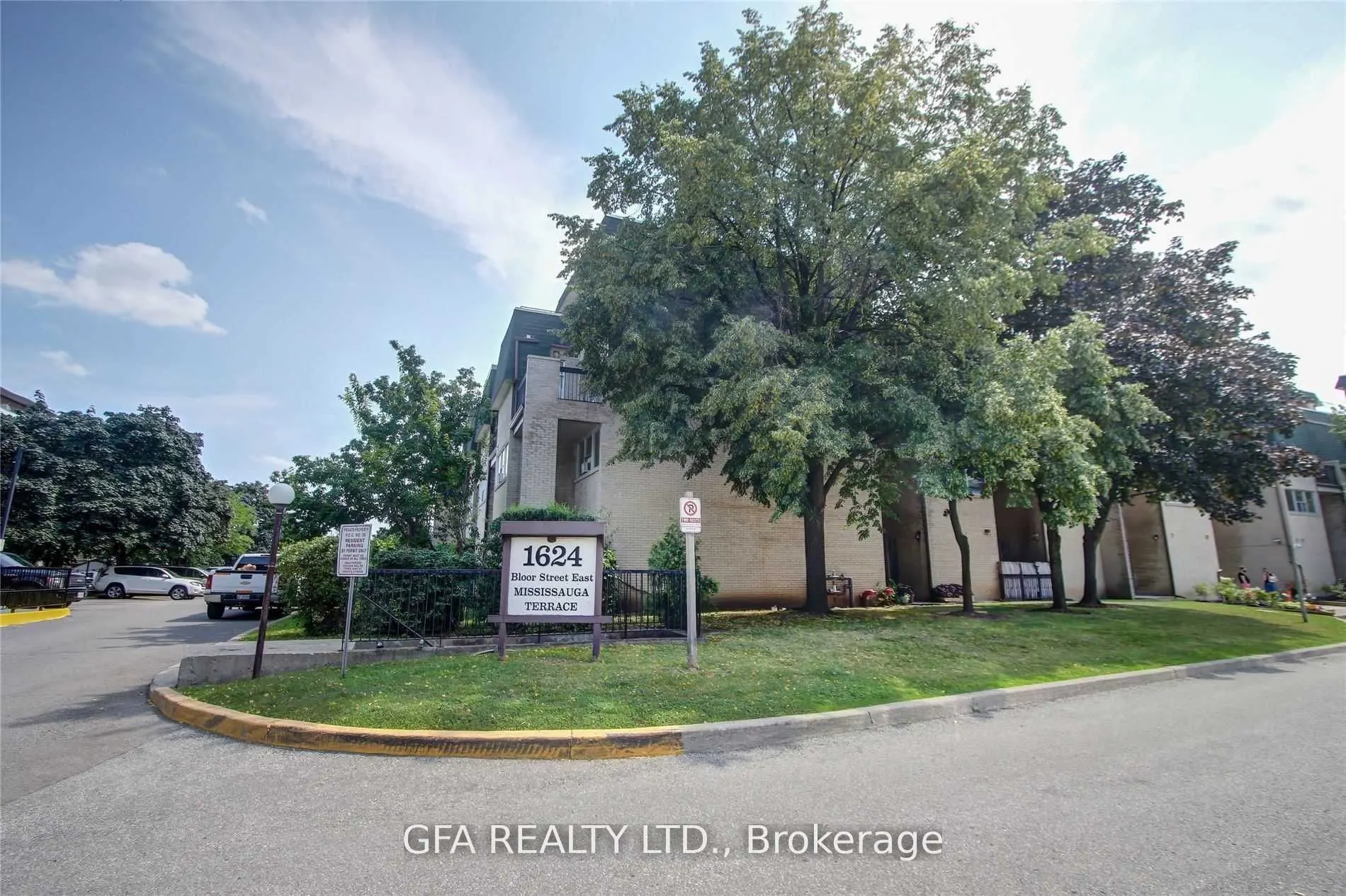 1624 Bloor St E, #66