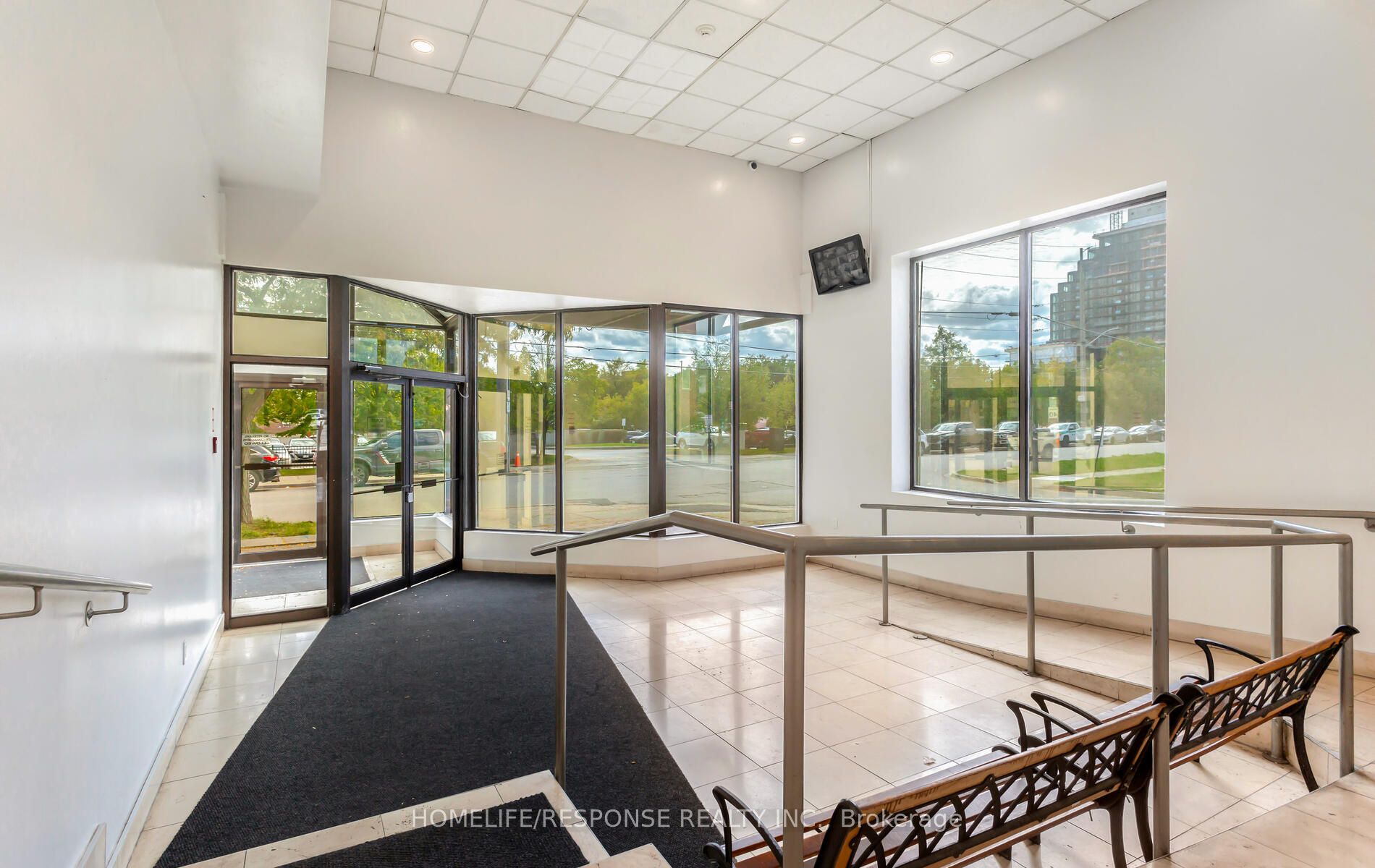 25 AGNES St, #409