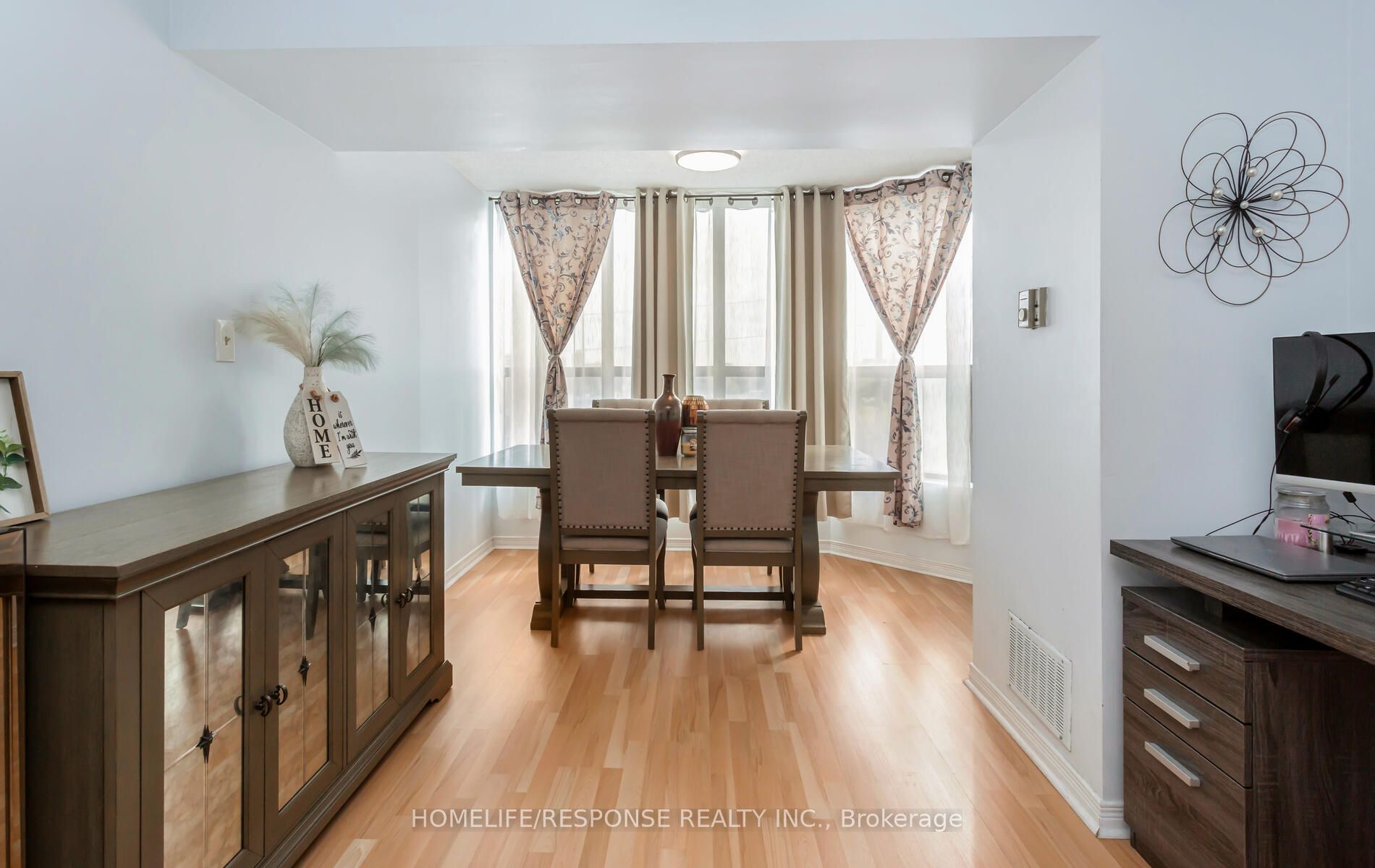 25 AGNES St, #409