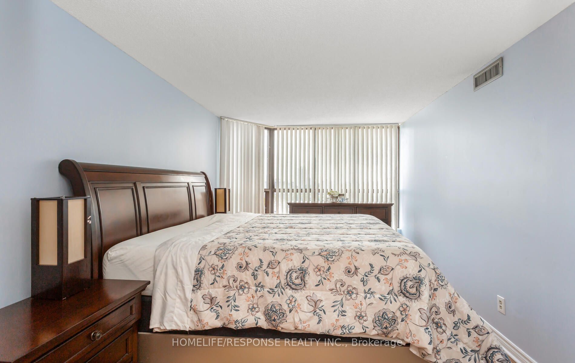 25 AGNES St, #409