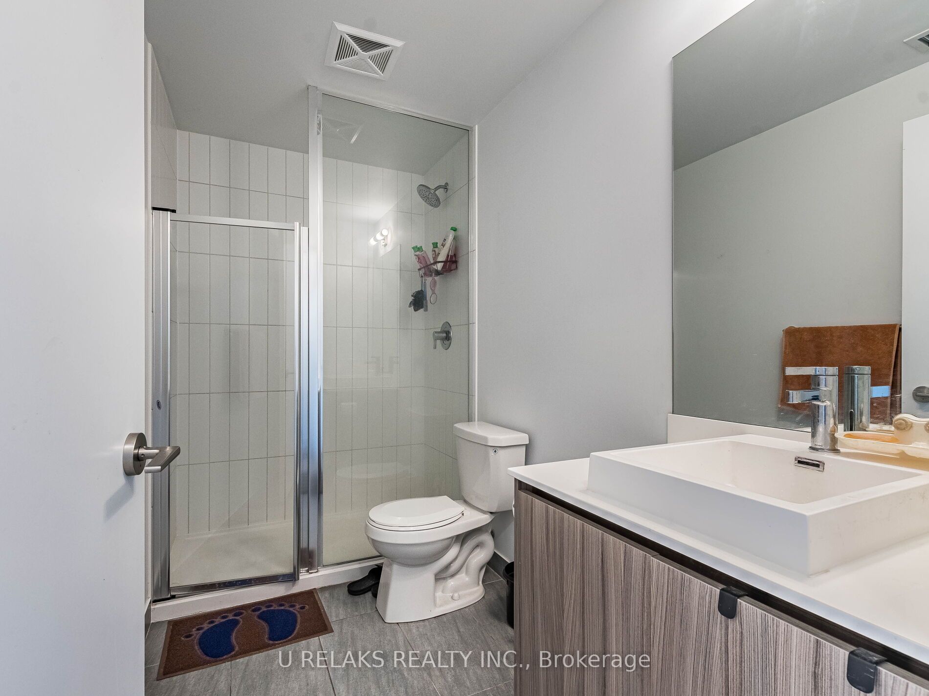 251 Manitoba St, #715