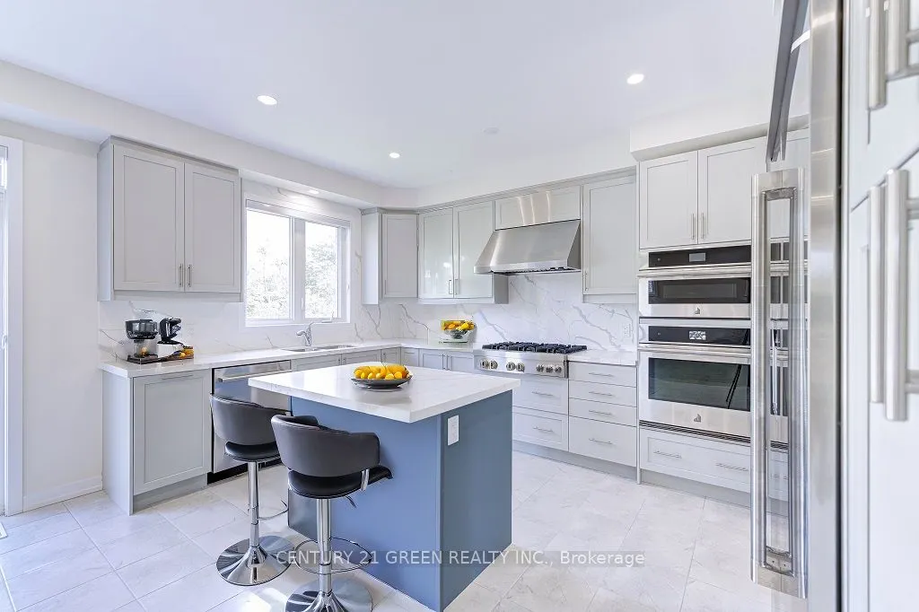 1535 Wellwood Terr