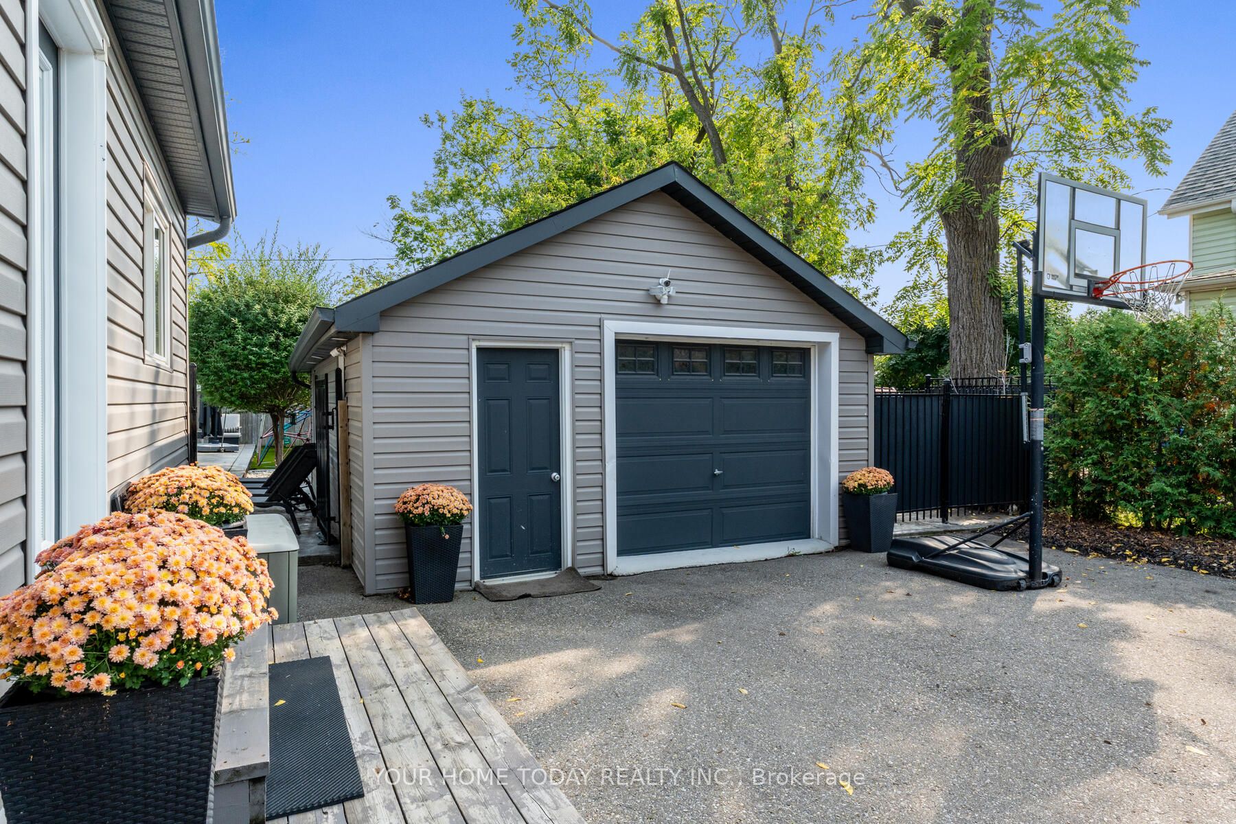 86 Mill St
