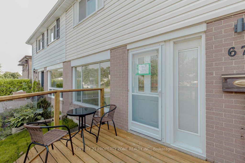 67 Cloverdale Dr
