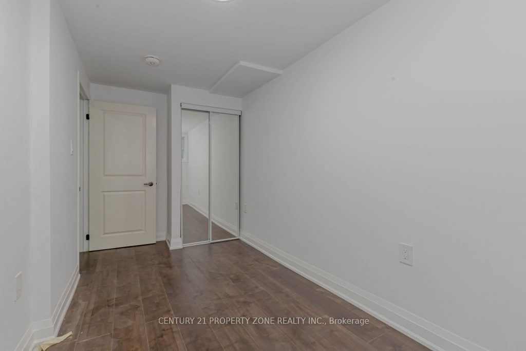 67 Cloverdale Dr