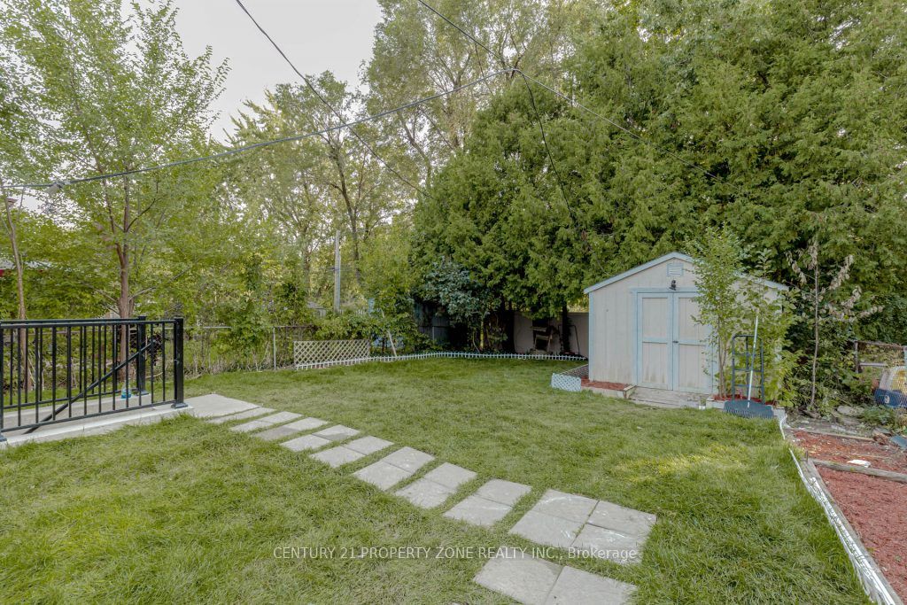 67 Cloverdale Dr