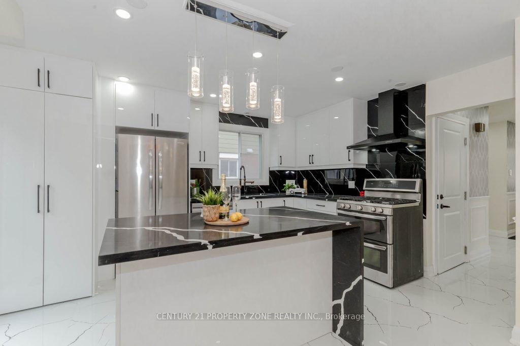 67 Cloverdale Dr