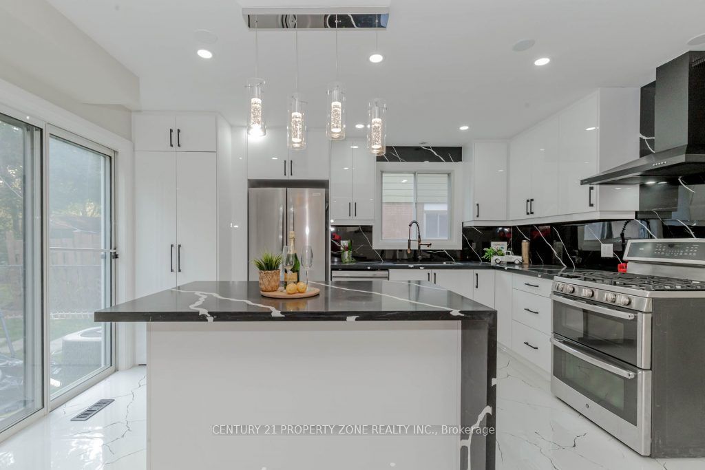 67 Cloverdale Dr