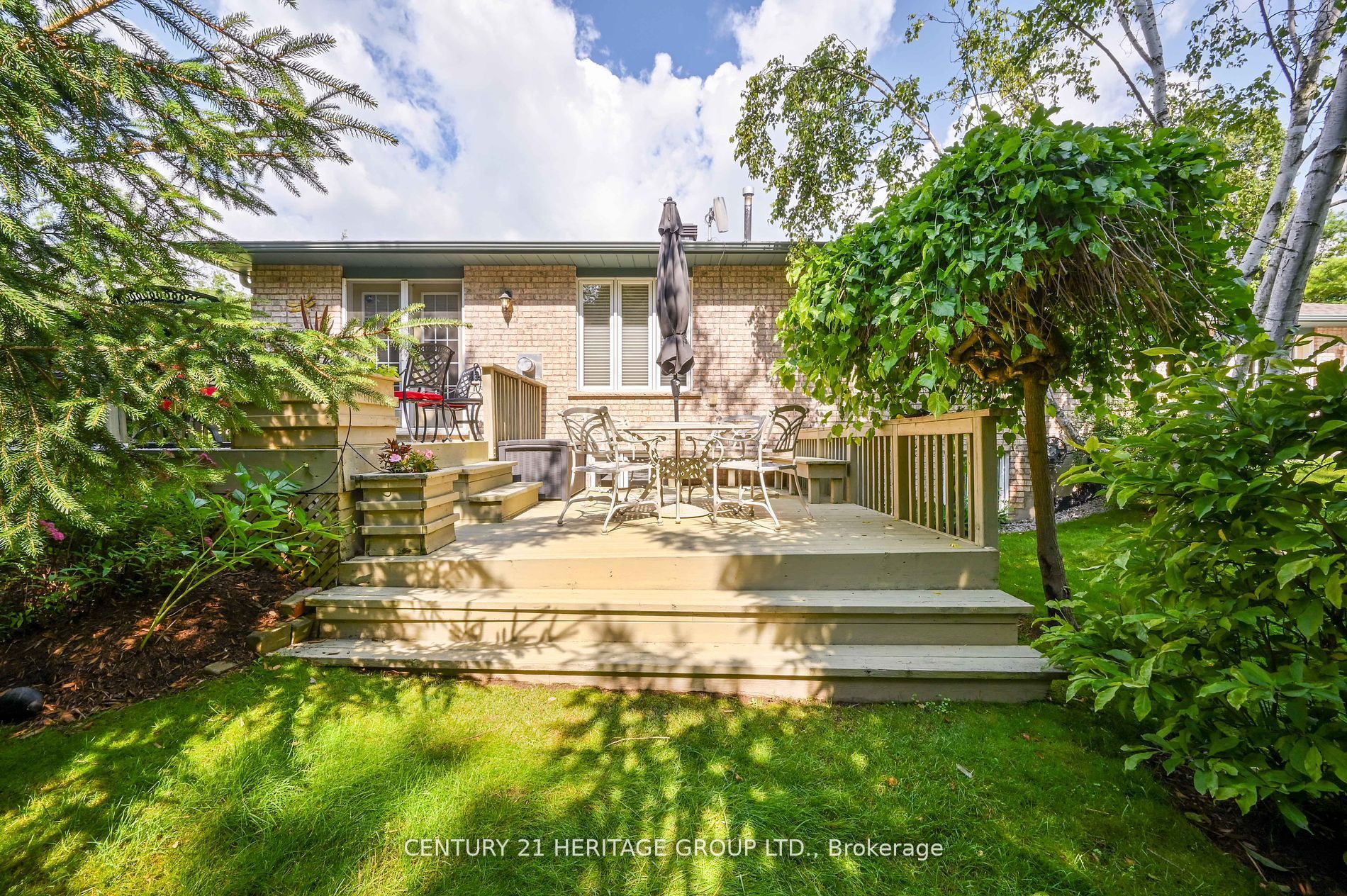 23 Reddington Dr, #2