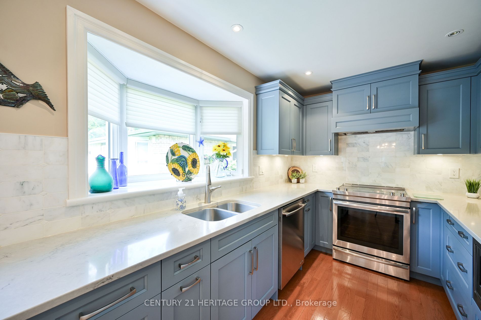 23 Reddington Dr, #2