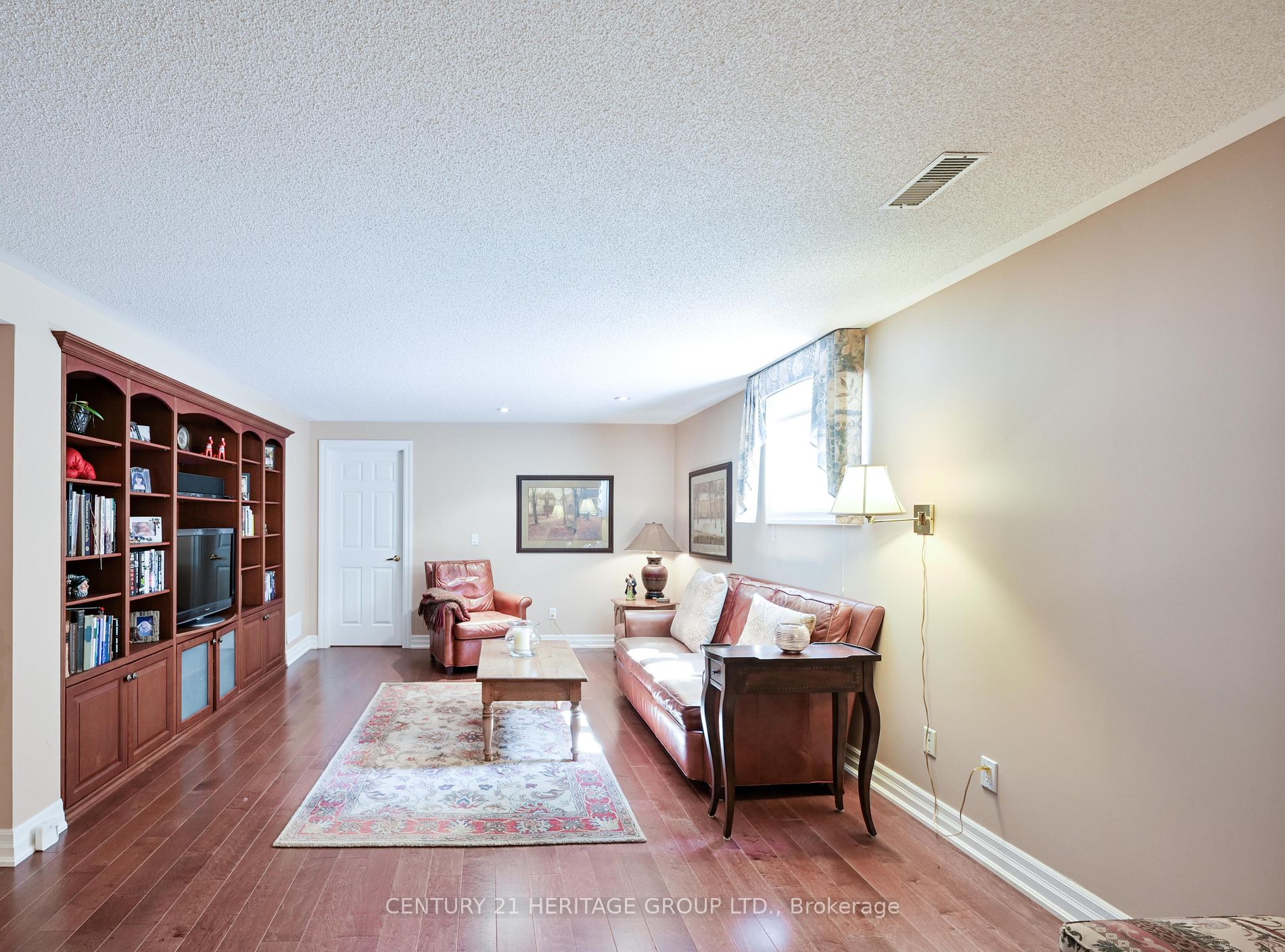 23 Reddington Dr, #2