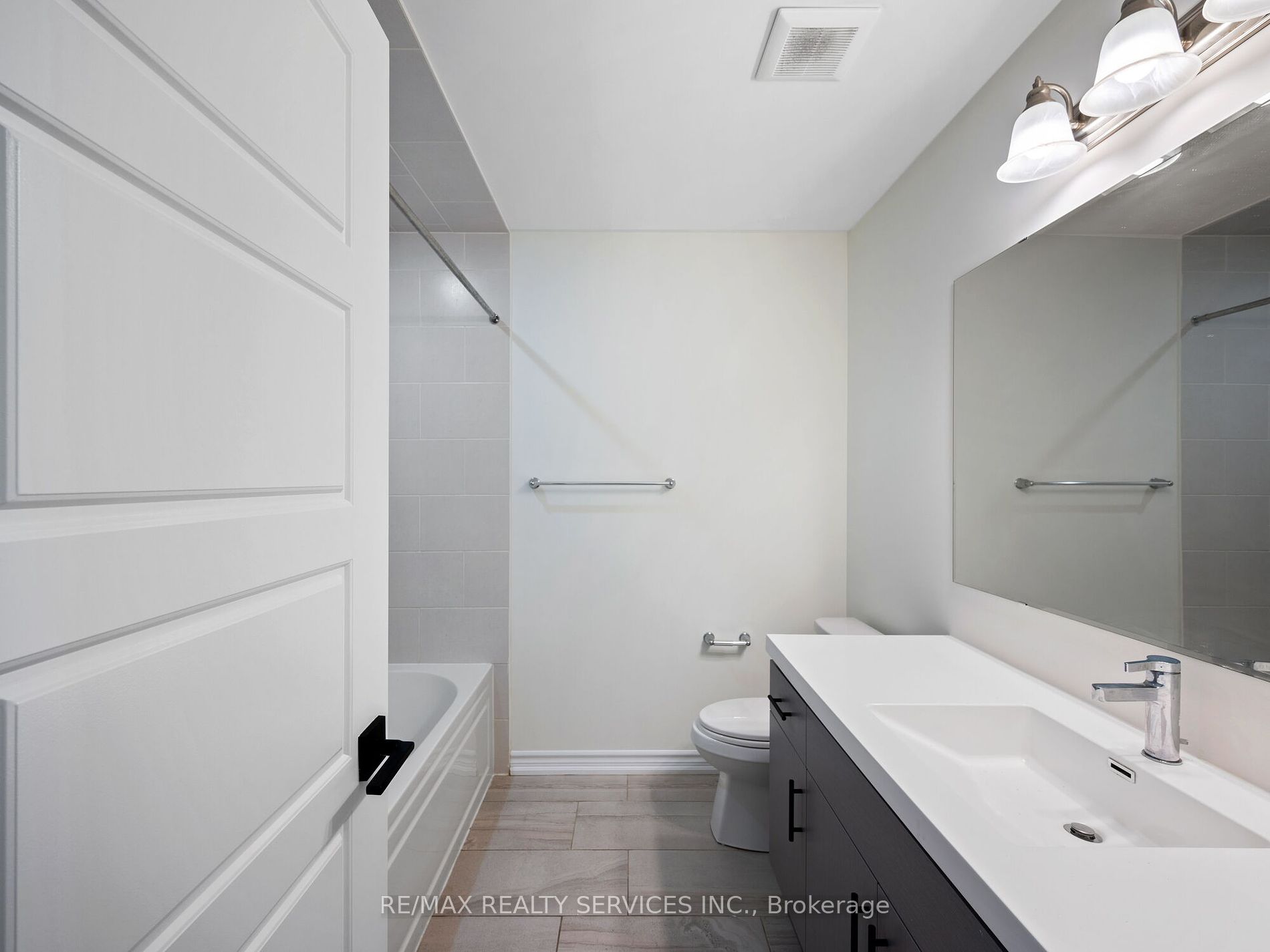 72 Circus Cres