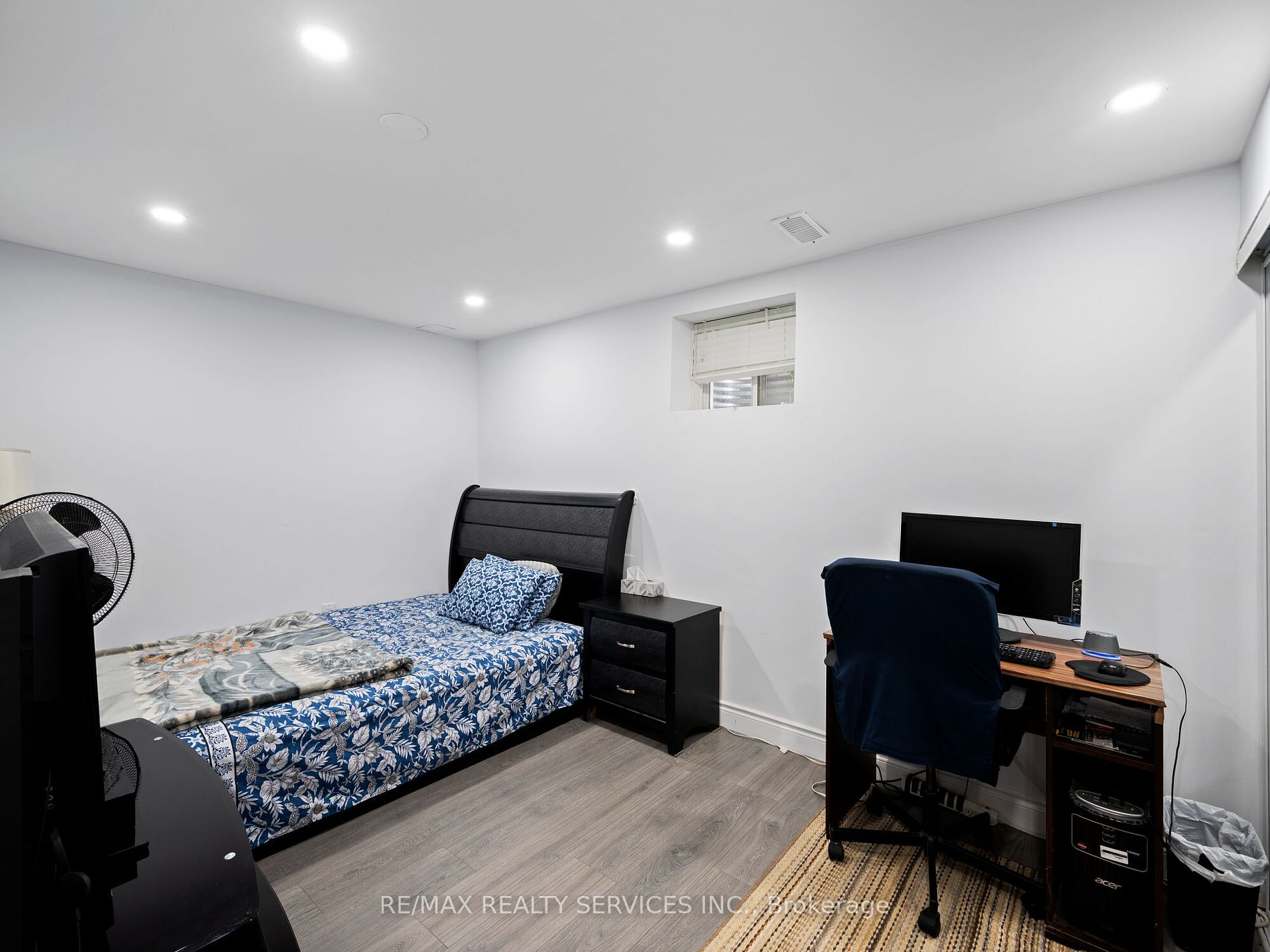 72 Circus Cres