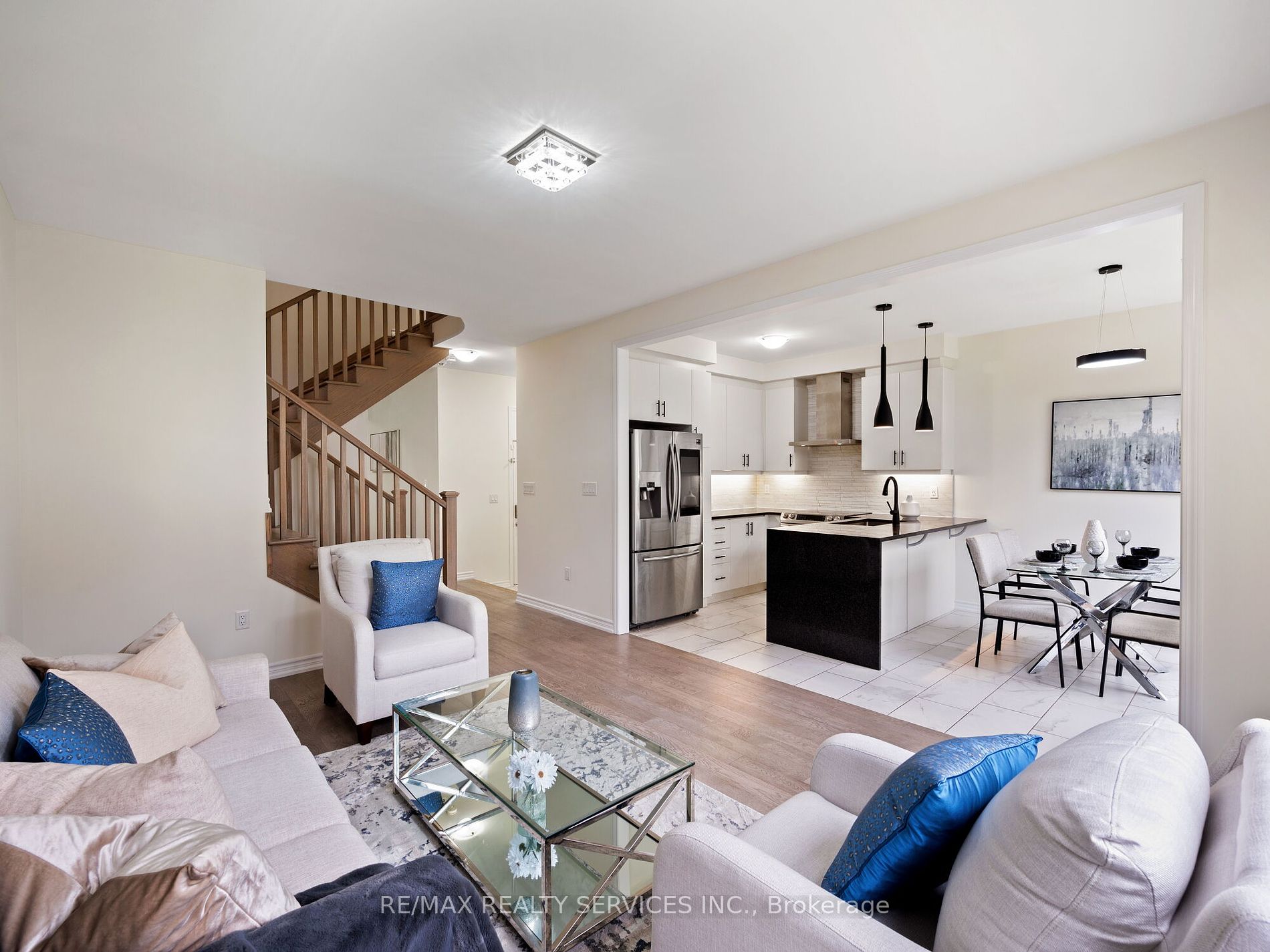 72 Circus Cres