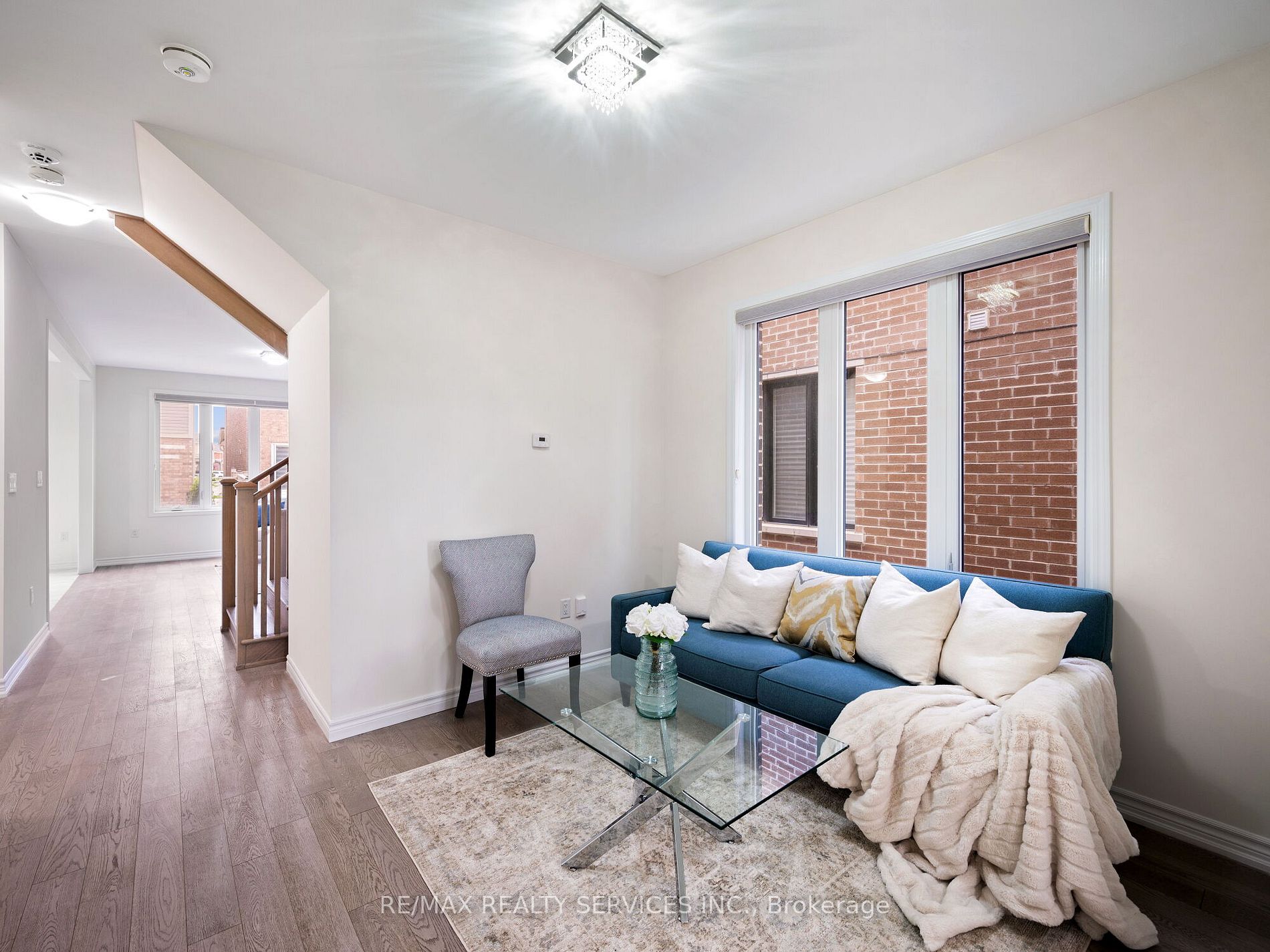 72 Circus Cres