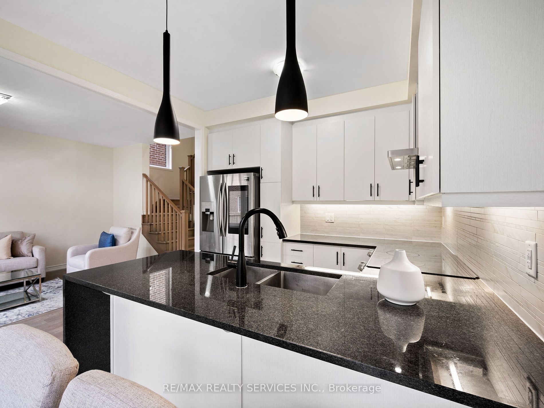 72 Circus Cres