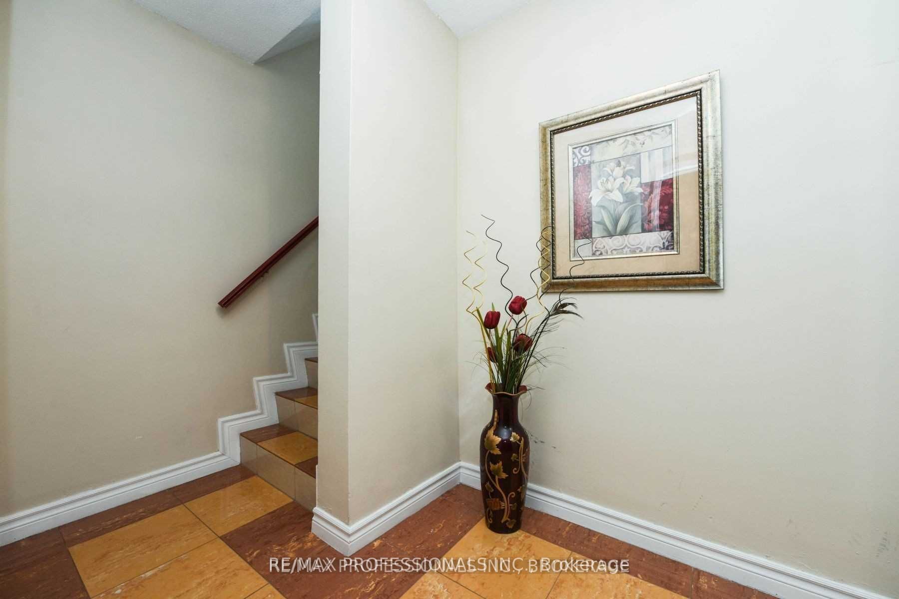 11 Wincott Dr, #1910