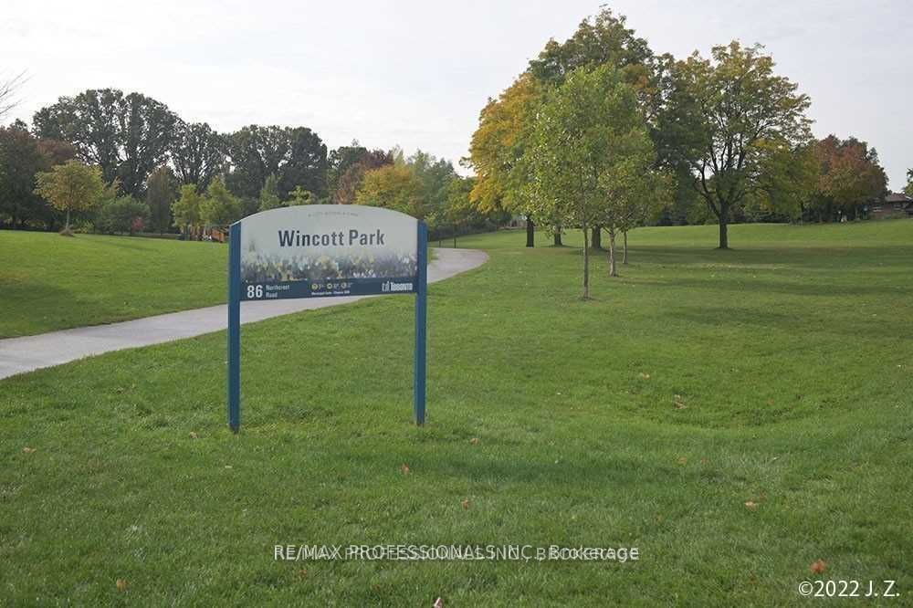 11 Wincott Dr, #1910