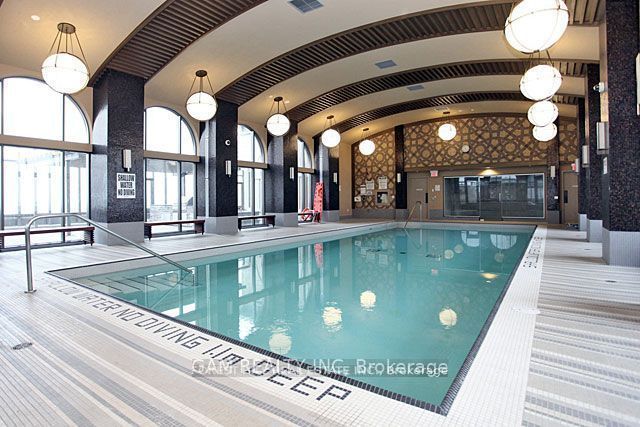 385 Prince Of Wales Dr, #1102