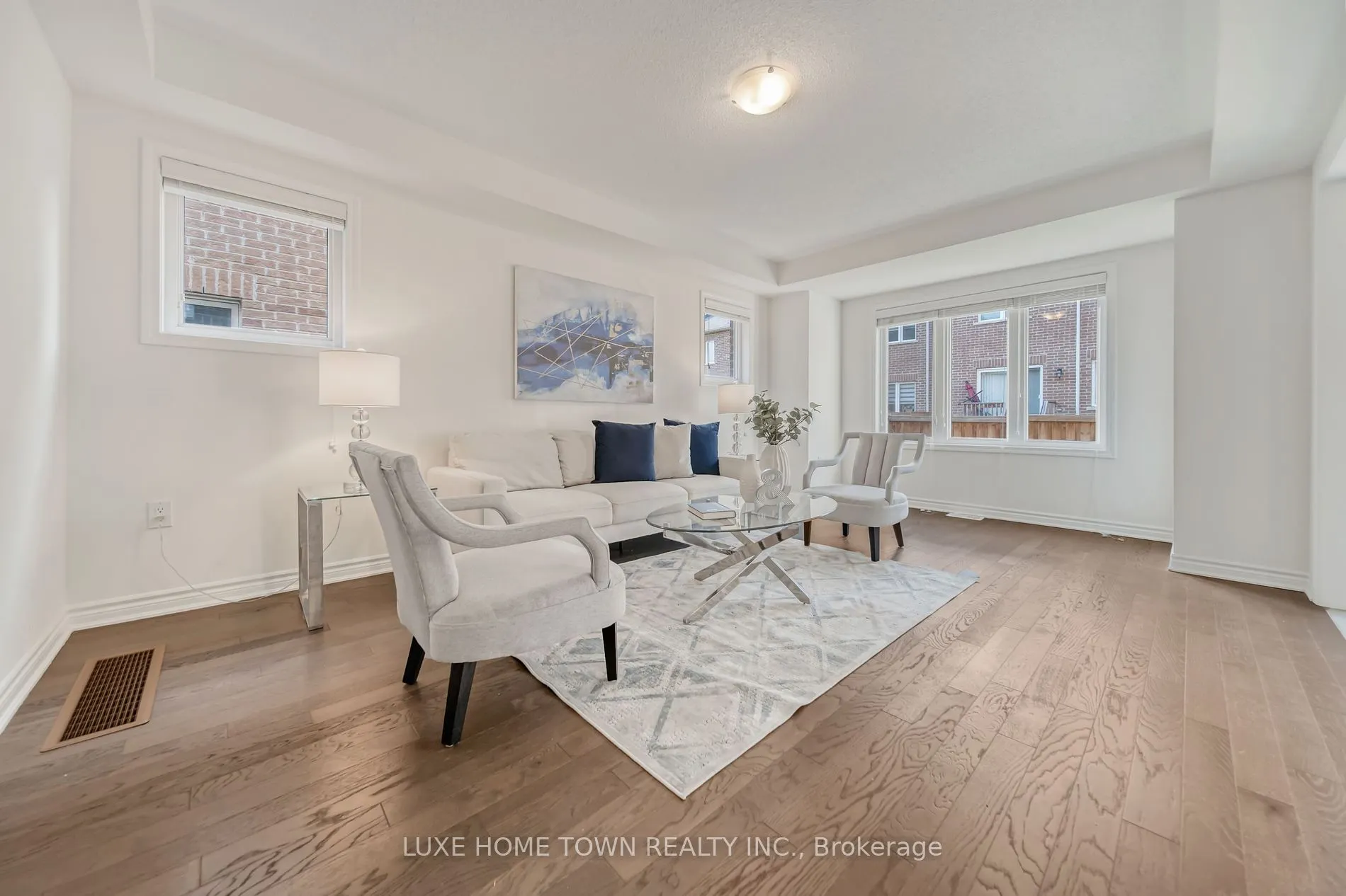 9 Leiterman Dr