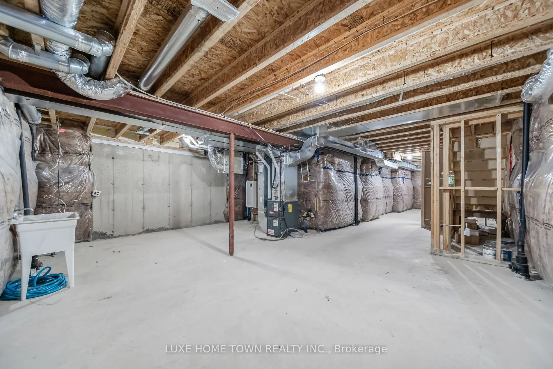 9 Leiterman Dr