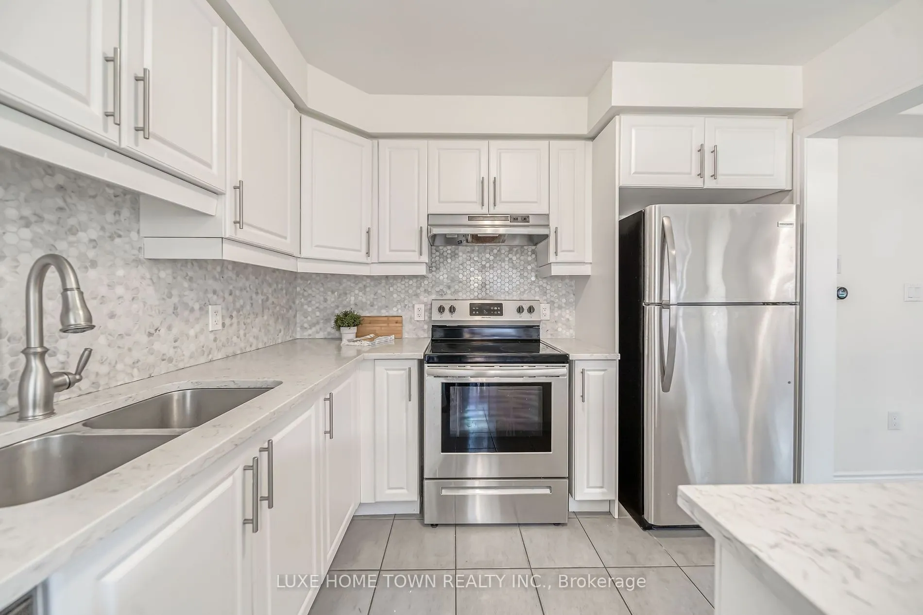 9 Leiterman Dr