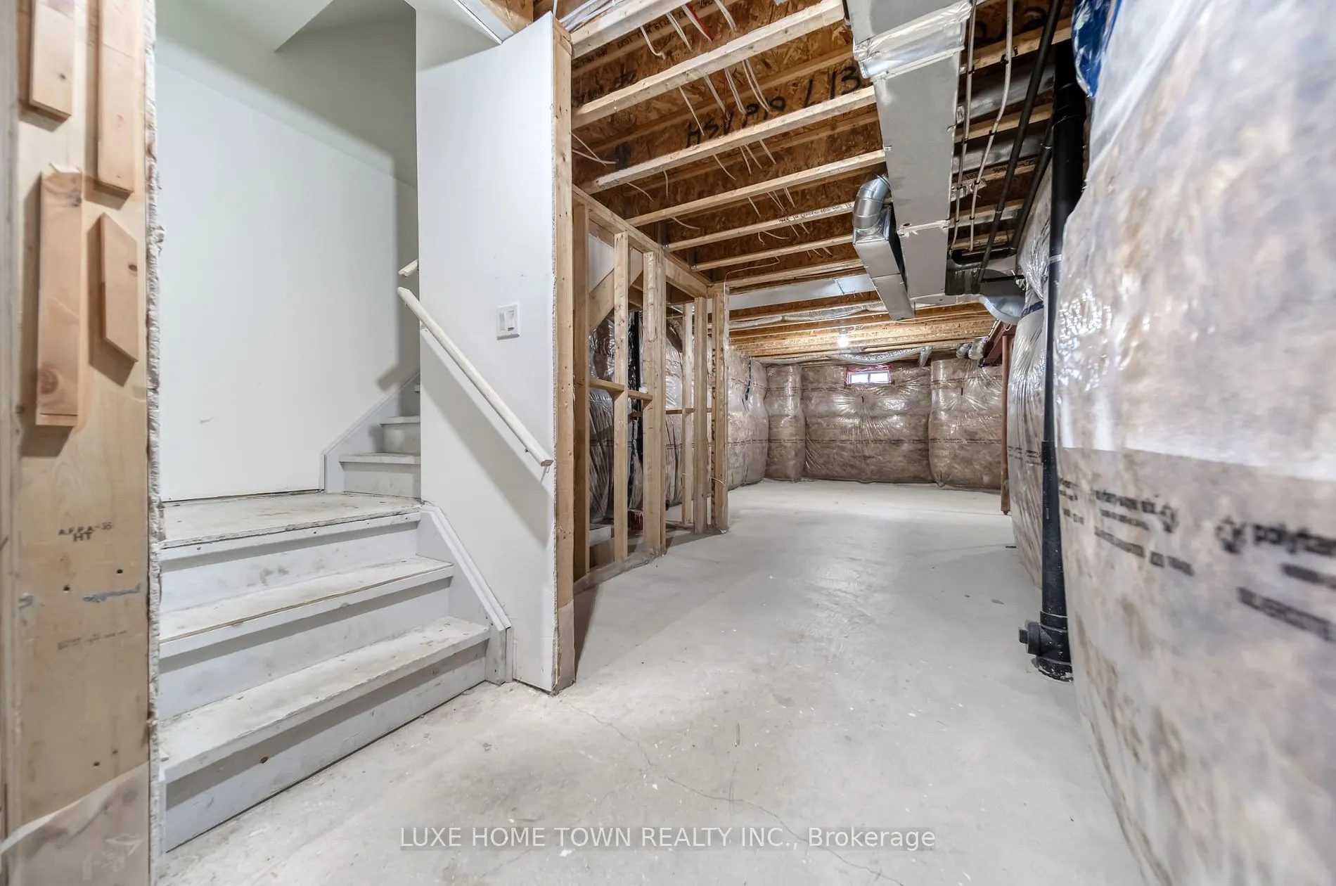 9 Leiterman Dr