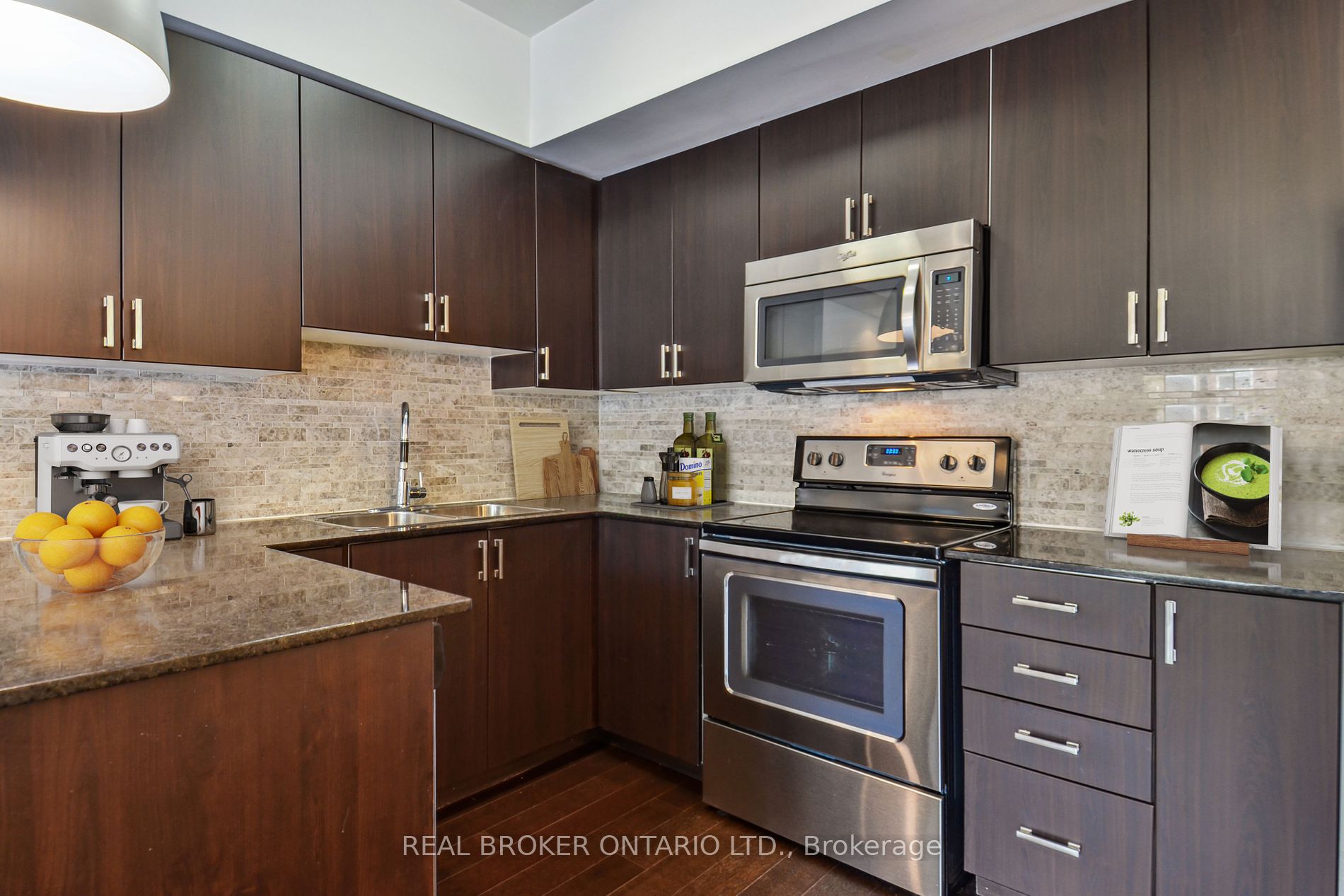 57 Macaulay Ave, #502