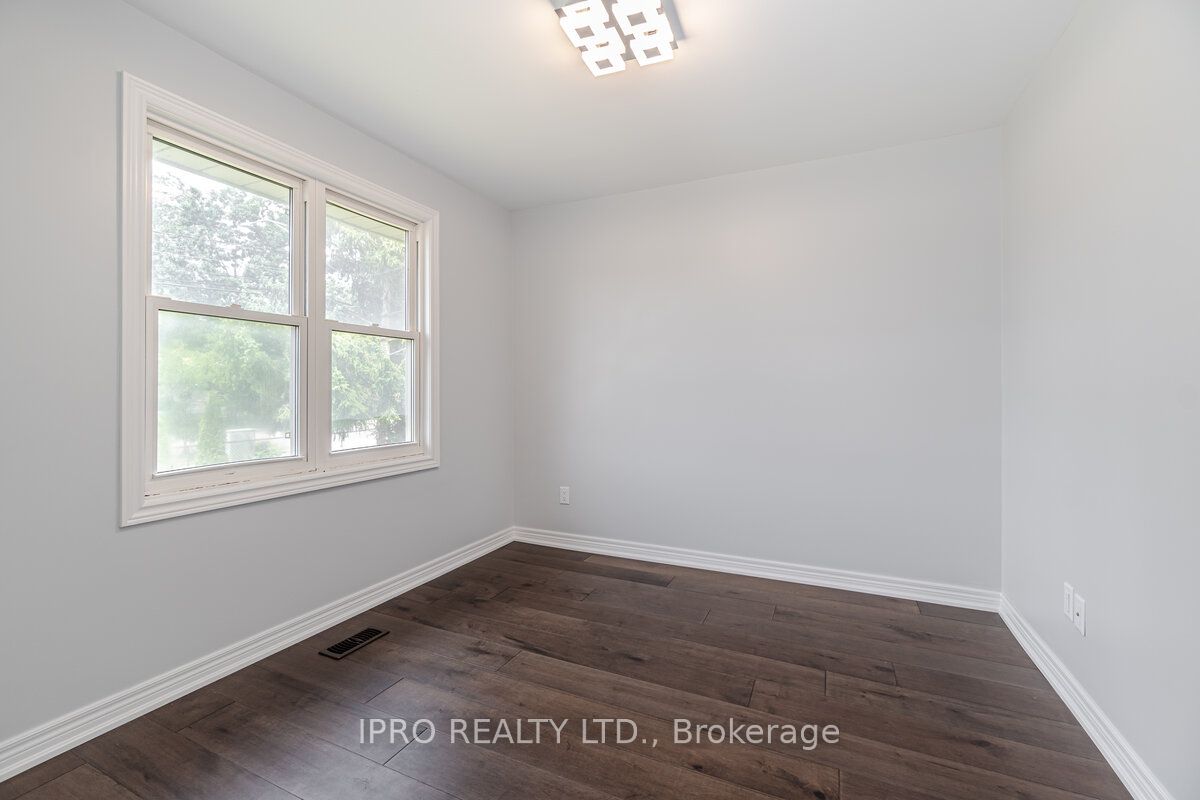 295 Sandwell Dr