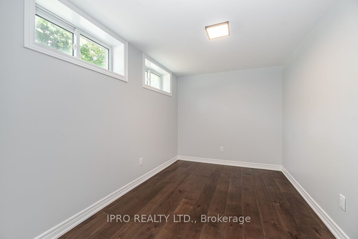 295 Sandwell Dr