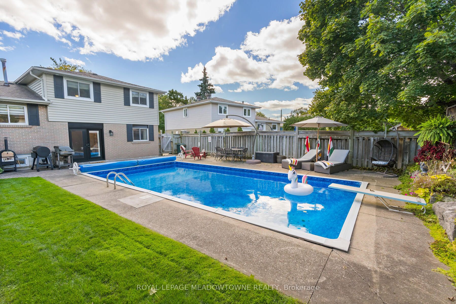 113 Irwin Cres