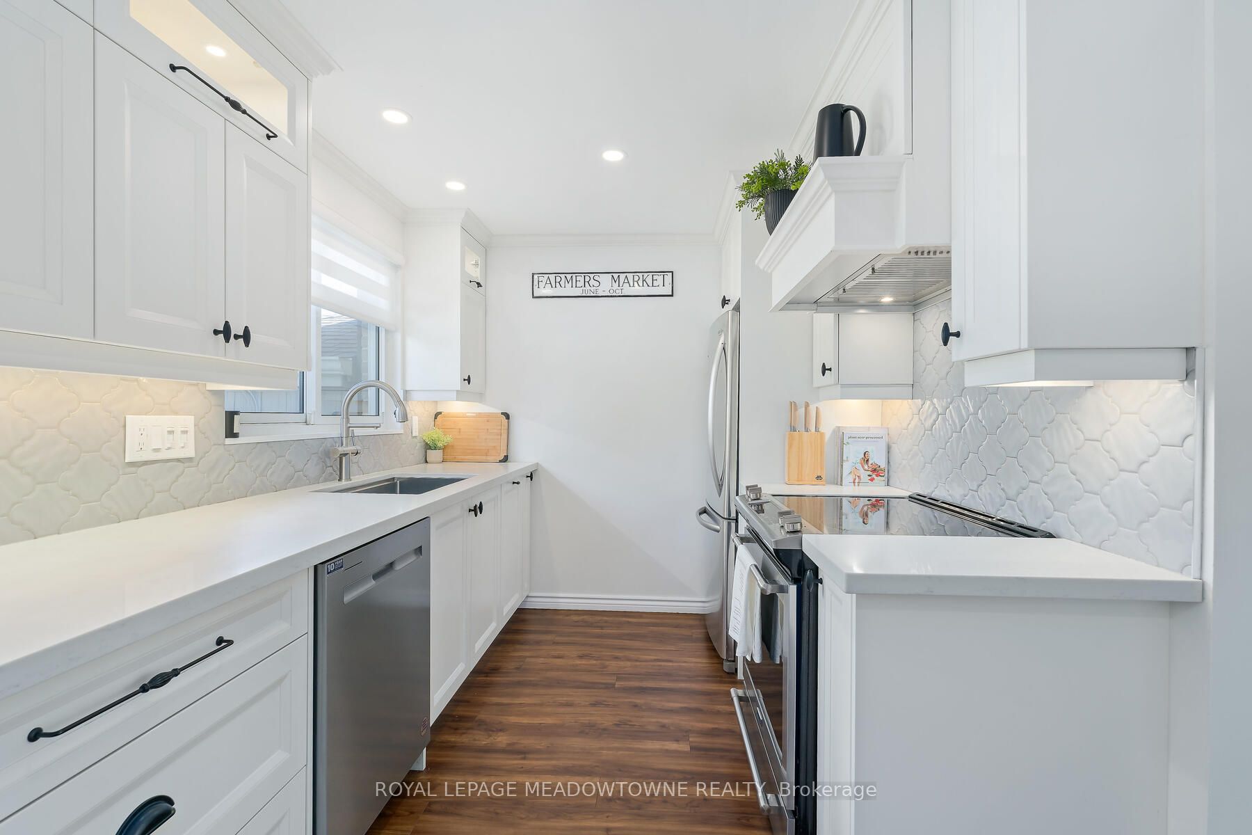 113 Irwin Cres