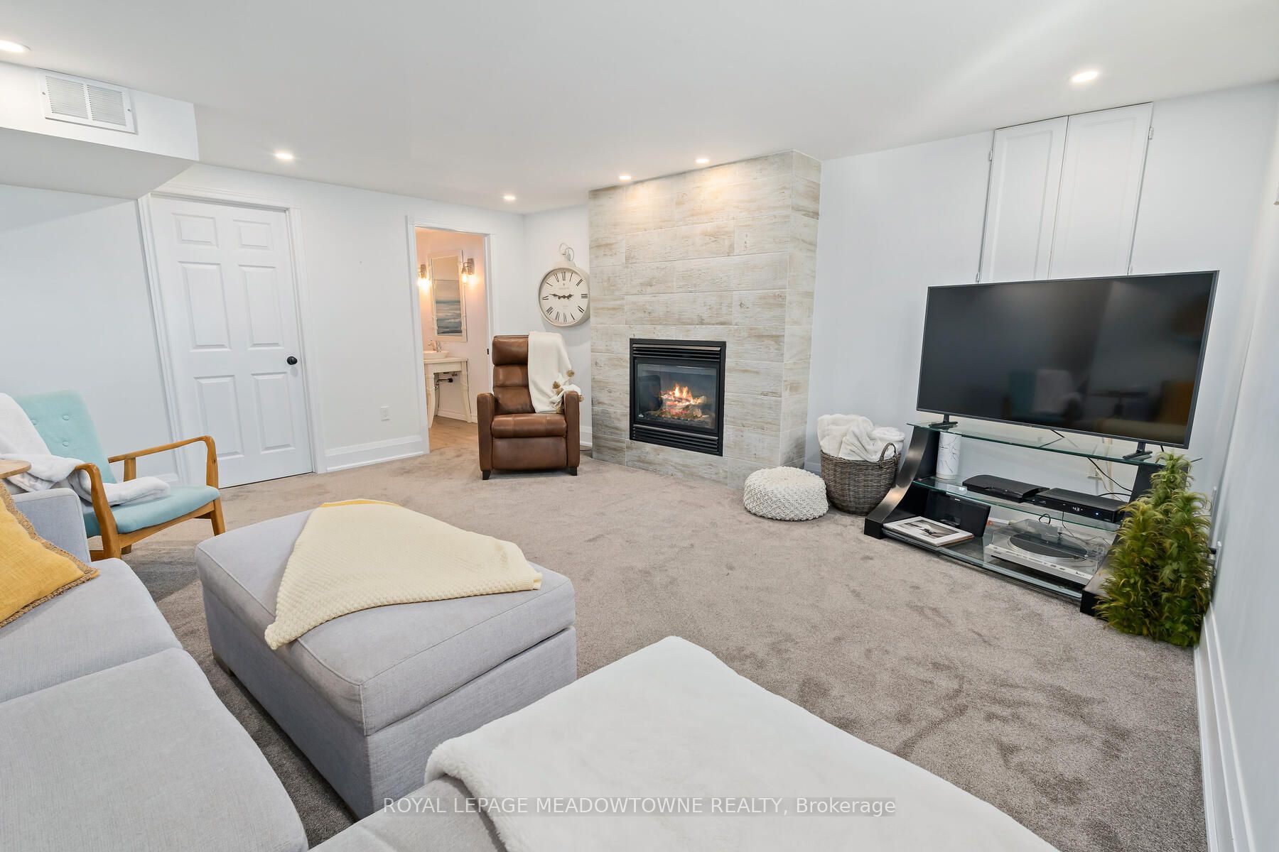 113 Irwin Cres