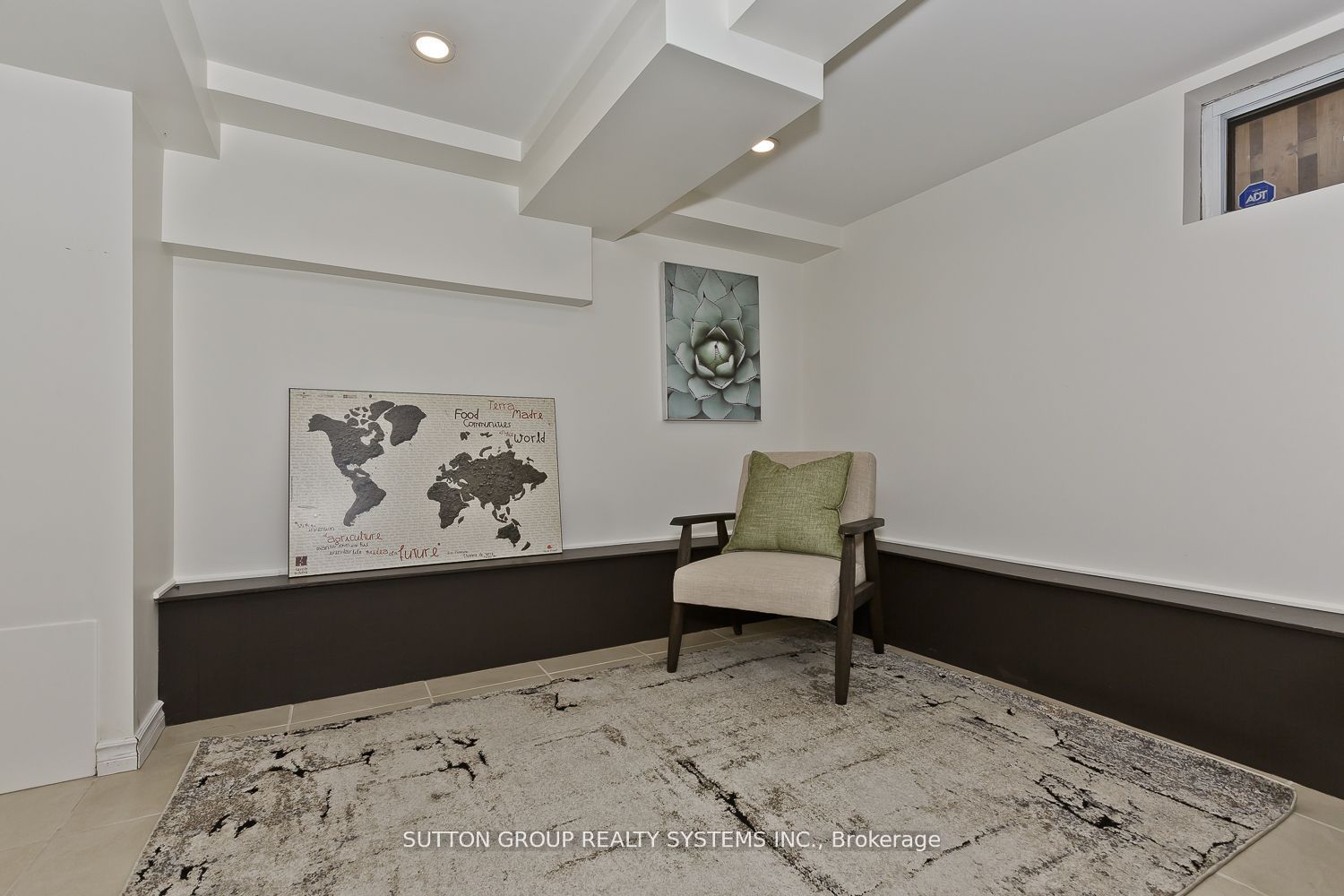 34 Fairfield Ave