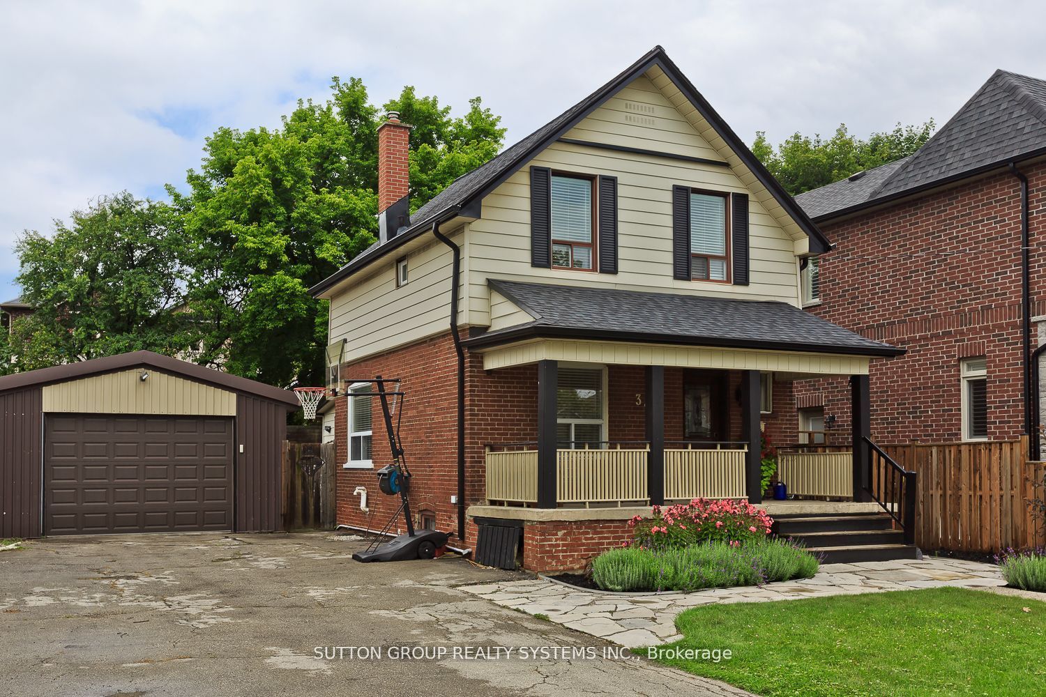 34 Fairfield Ave