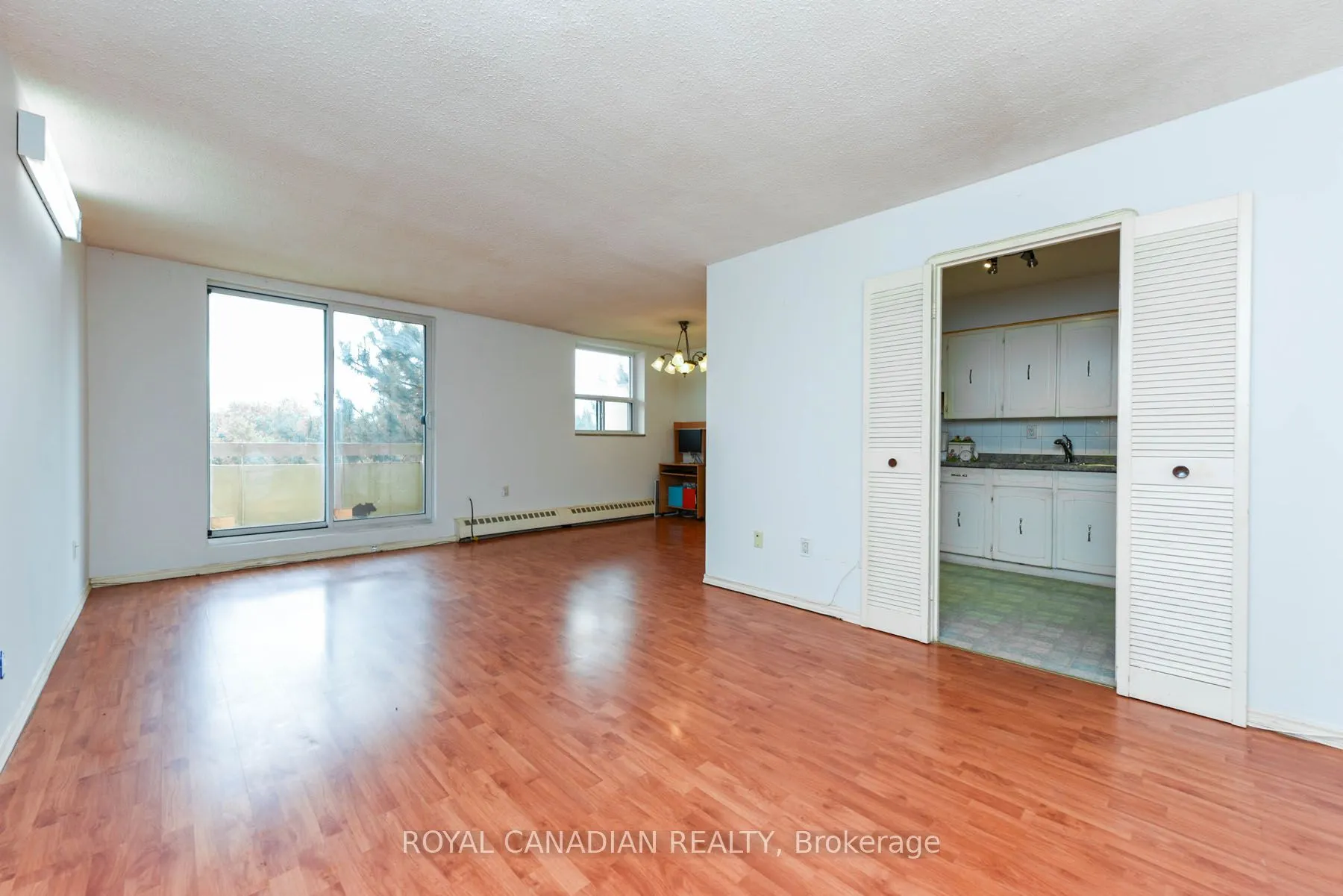 3577 Derry Rd E, #311