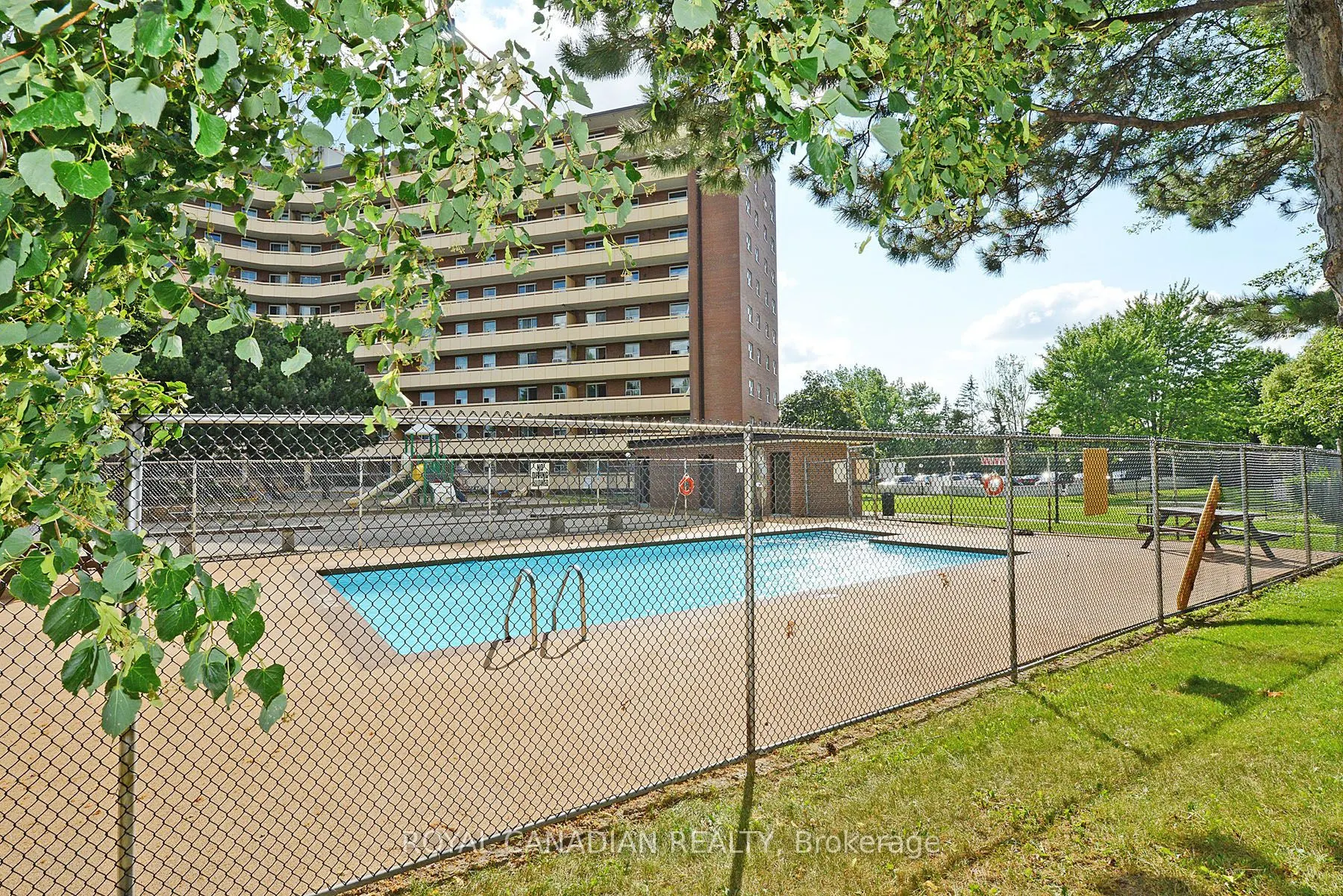 3577 Derry Rd E, #311