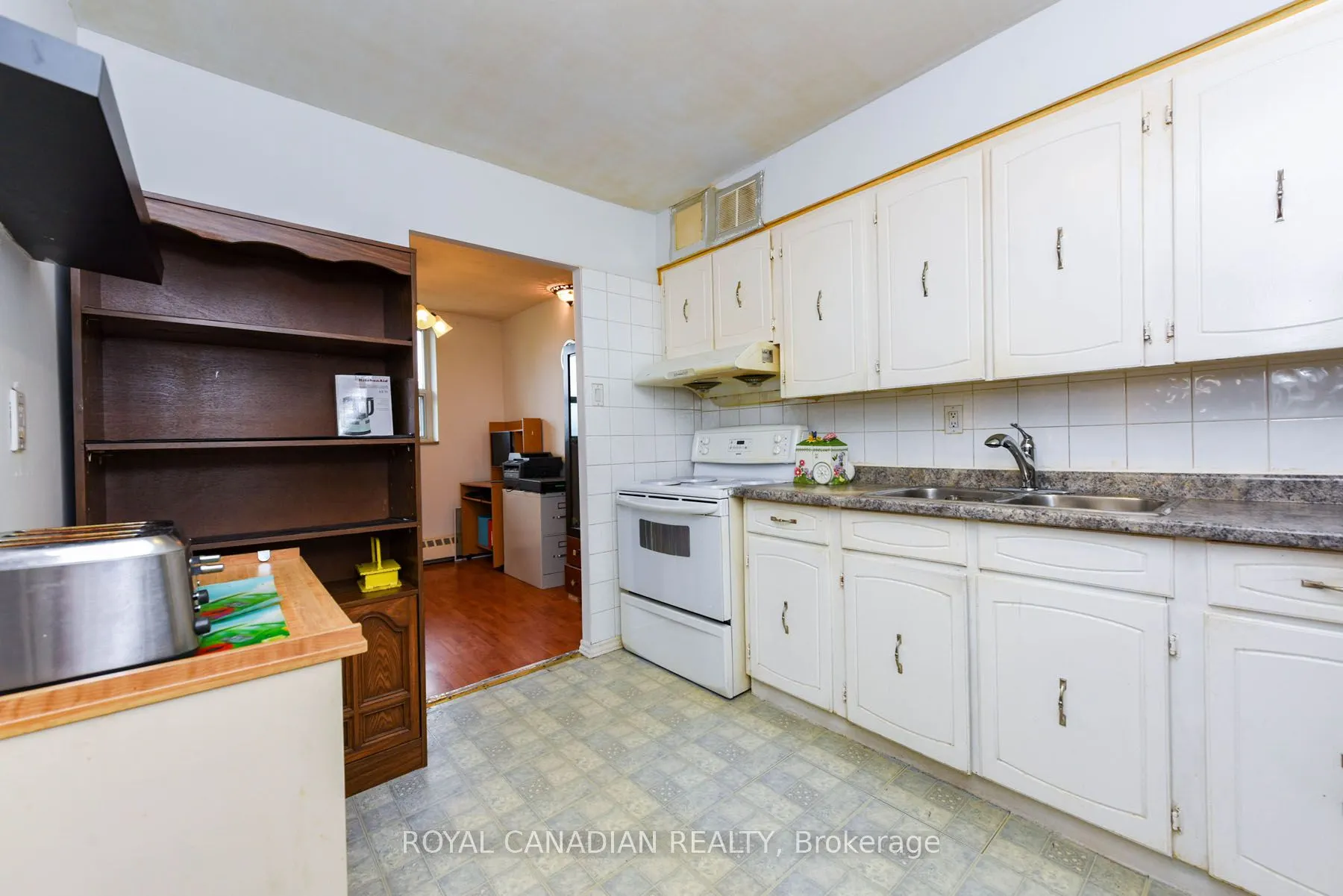 3577 Derry Rd E, #311