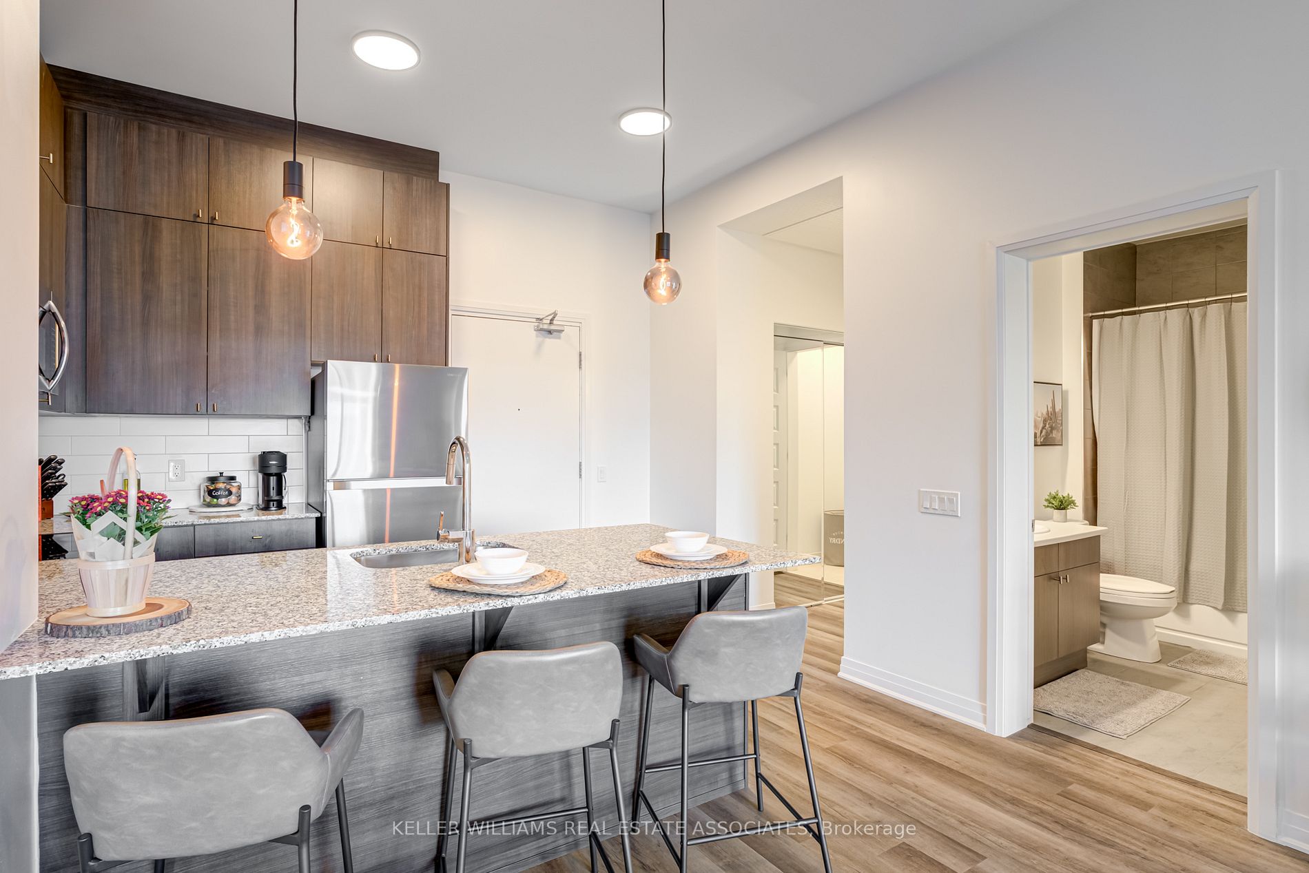 460 Gordon Krantz Ave, #609
