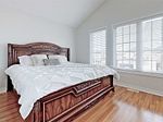 60 Swales Cres