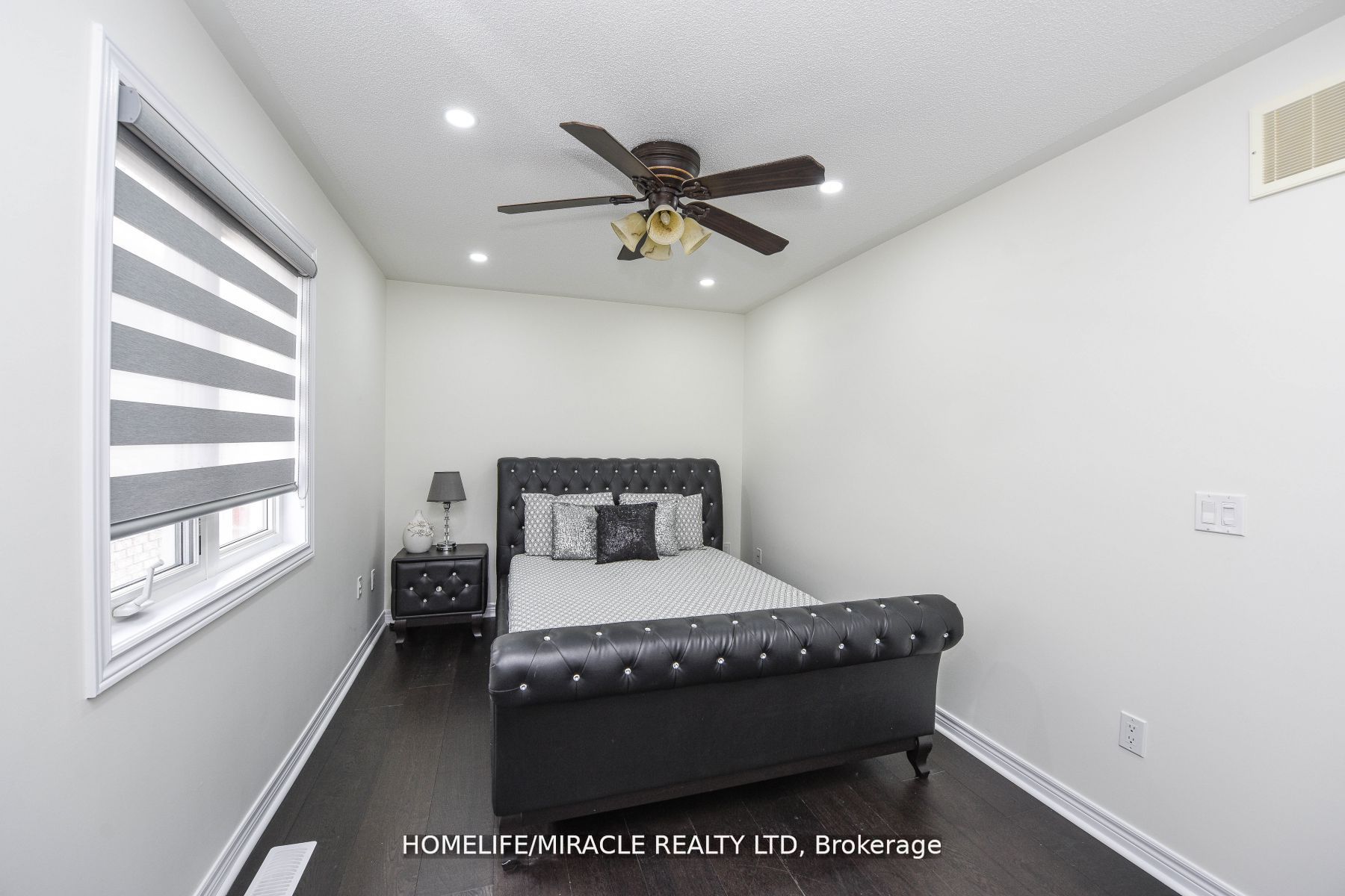 22 Long Branch Tr