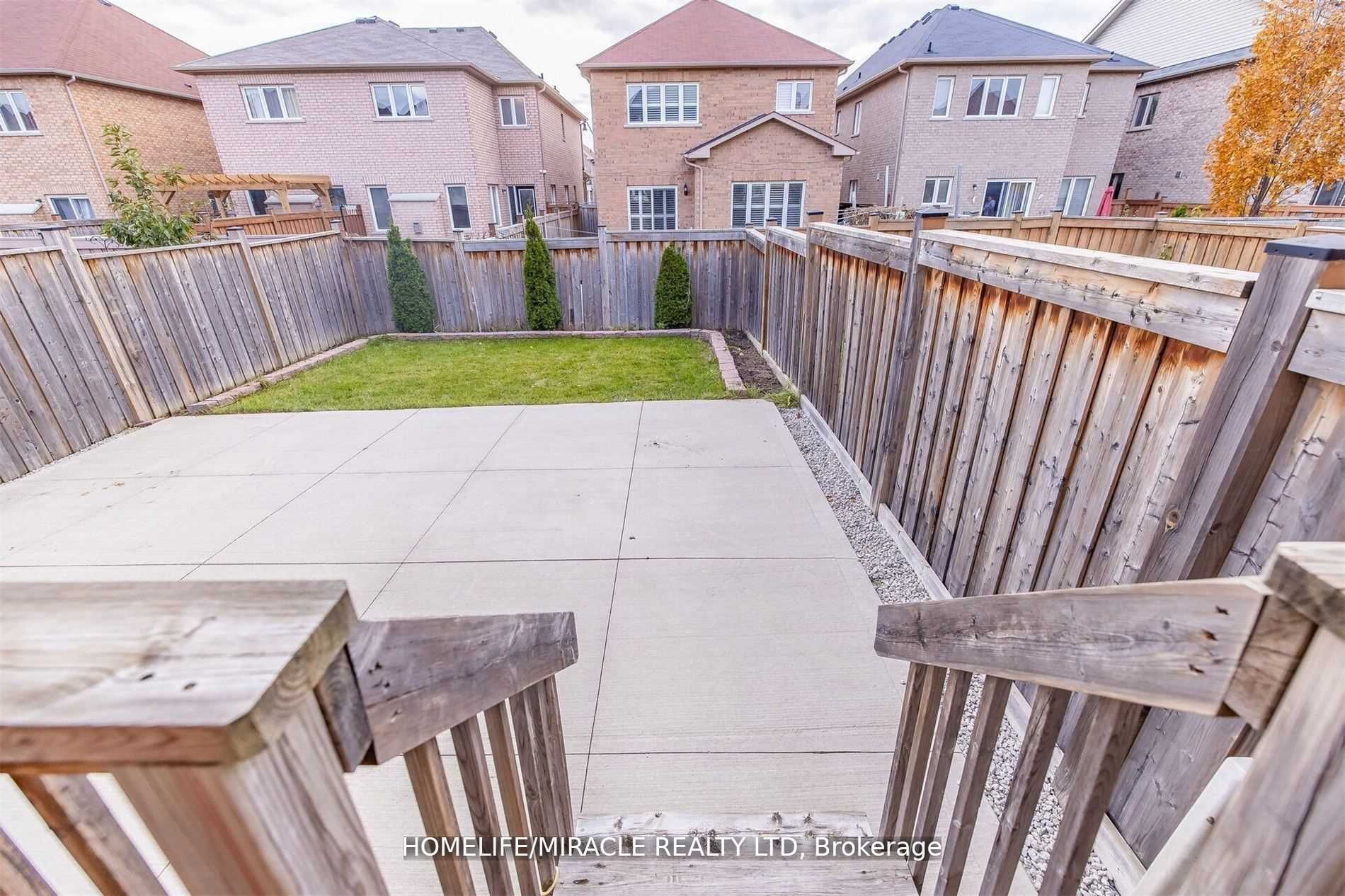 22 Long Branch Tr