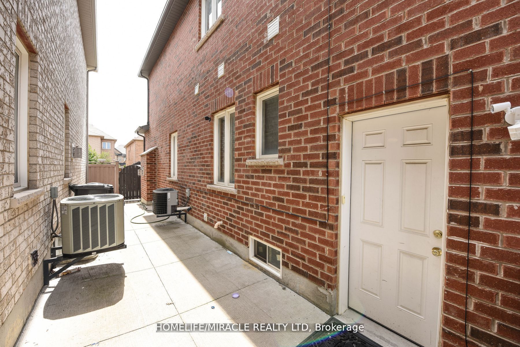 22 Long Branch Tr