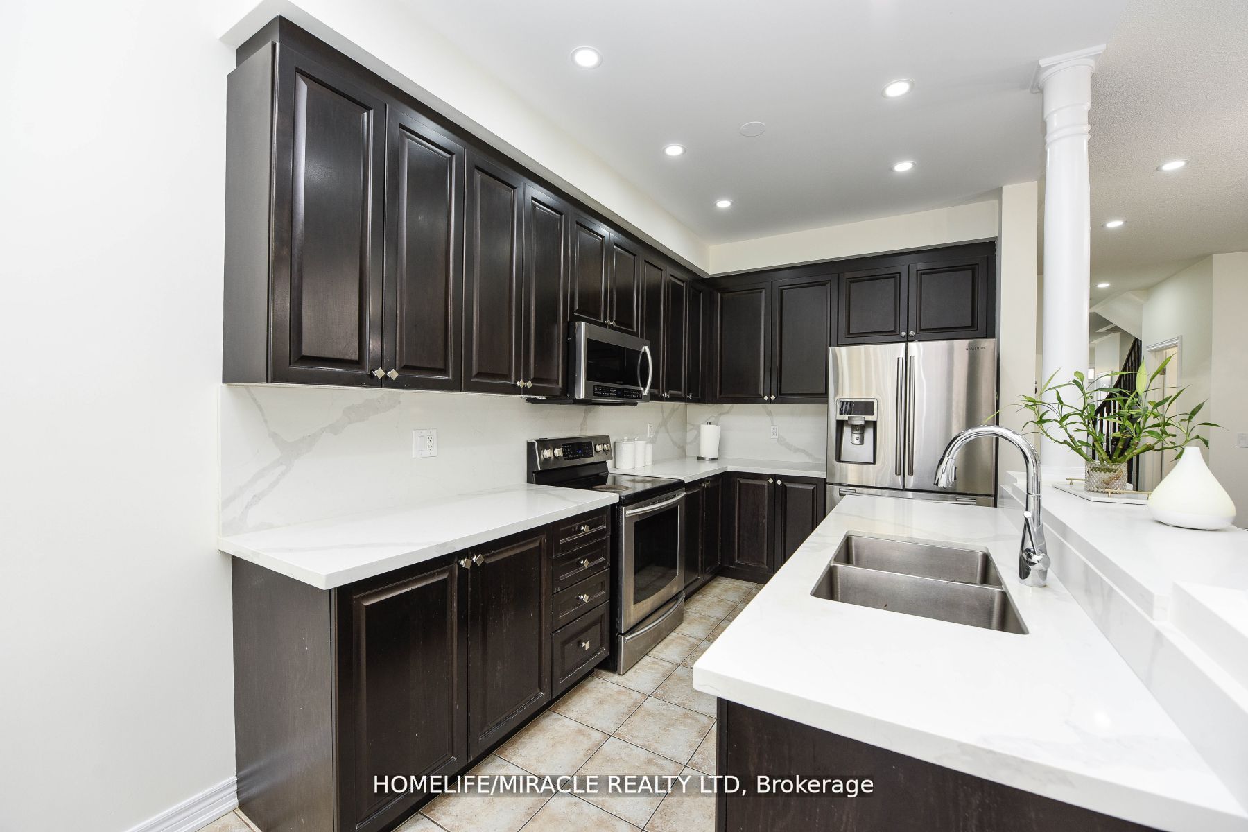 22 Long Branch Tr